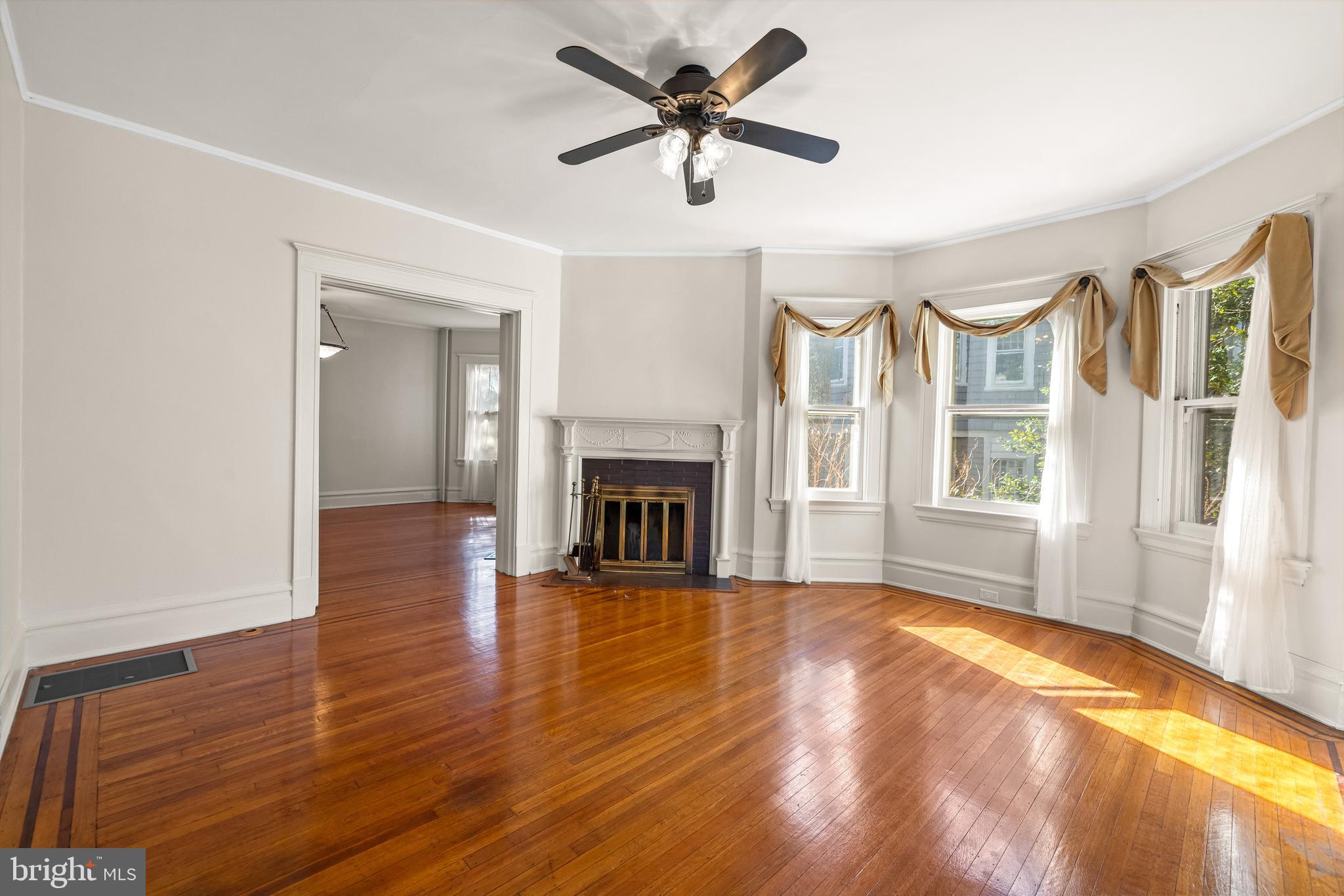 ROLAND PARK - Residential