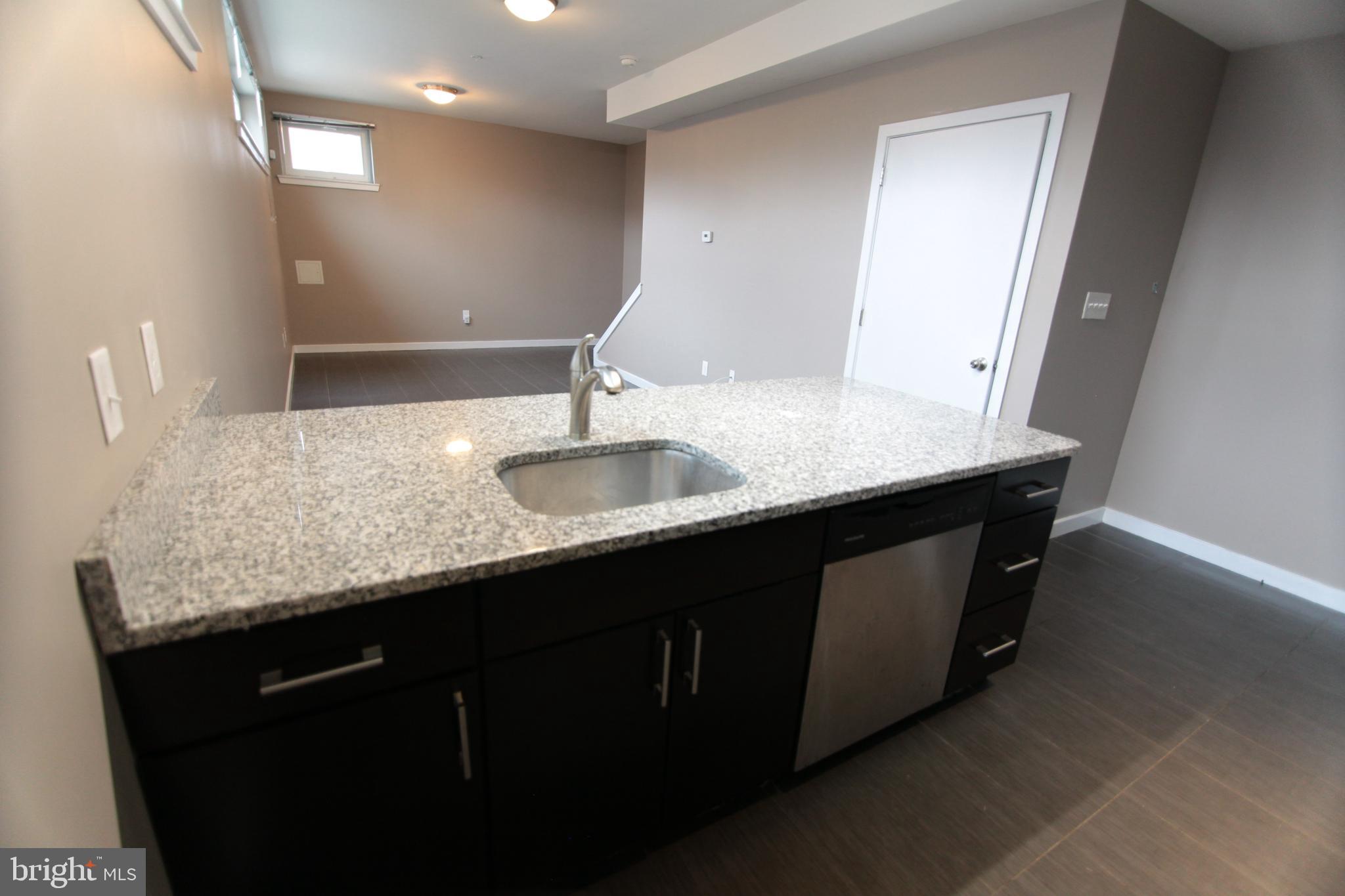 TEMPLE UNIVERSITY - Residential Lease