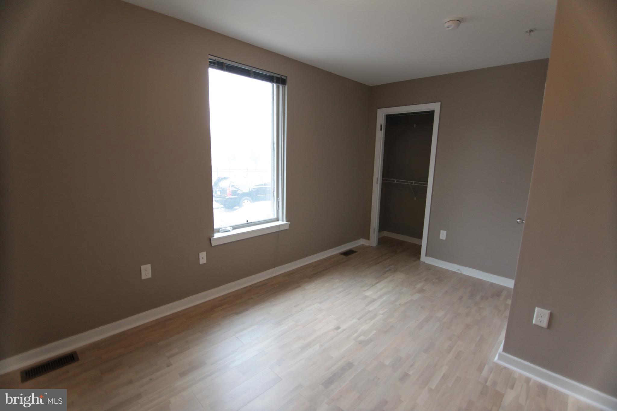 TEMPLE UNIVERSITY - Residential Lease