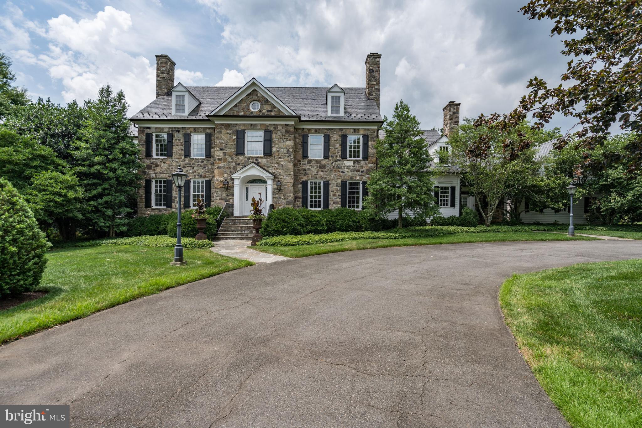 DEERFIELD POND - Residential