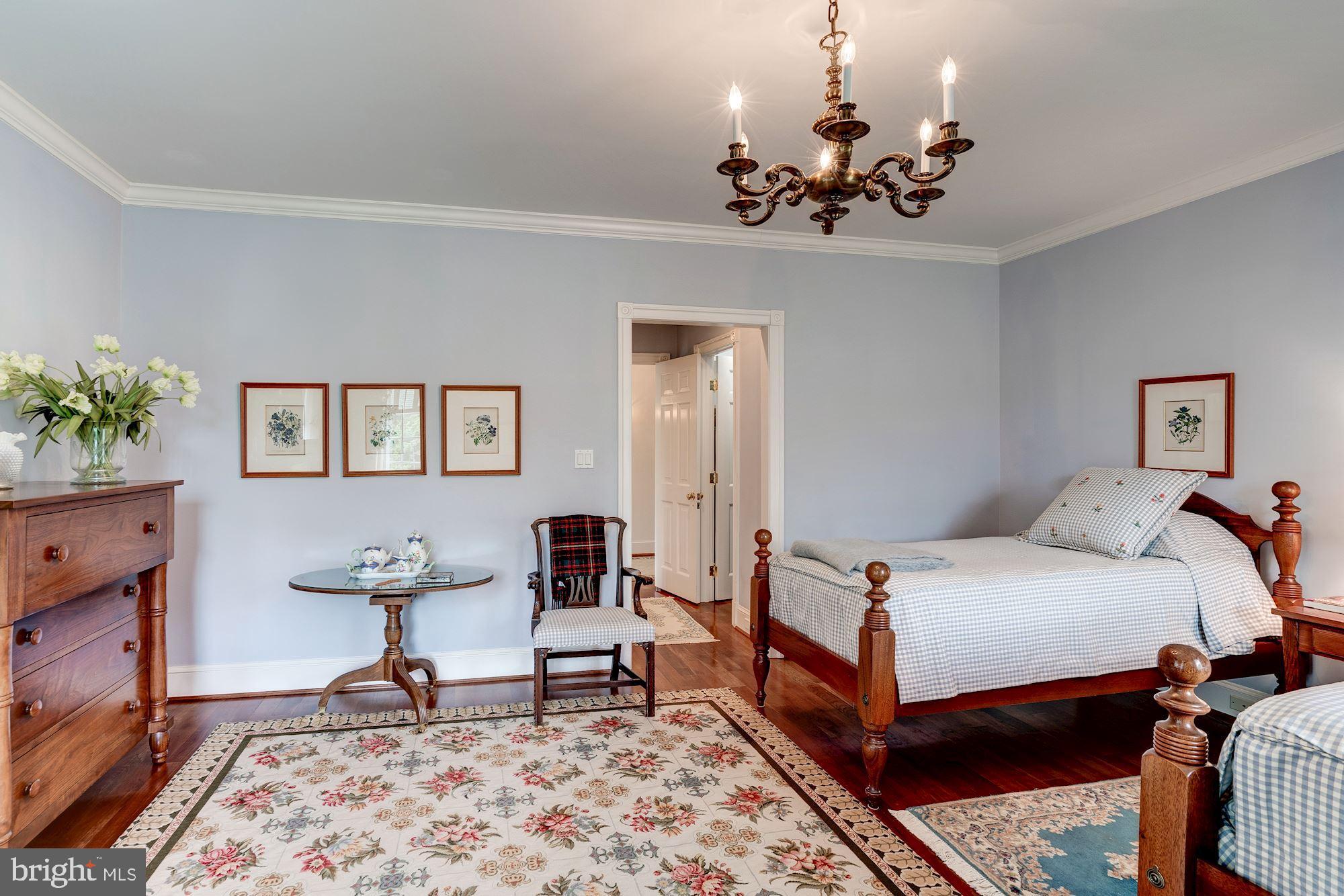 DEERFIELD POND - Residential