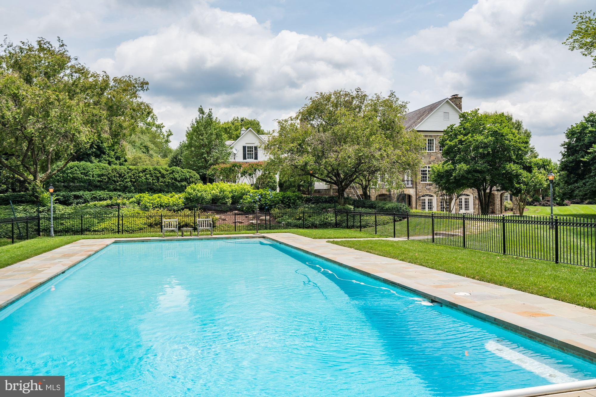 DEERFIELD POND - Residential