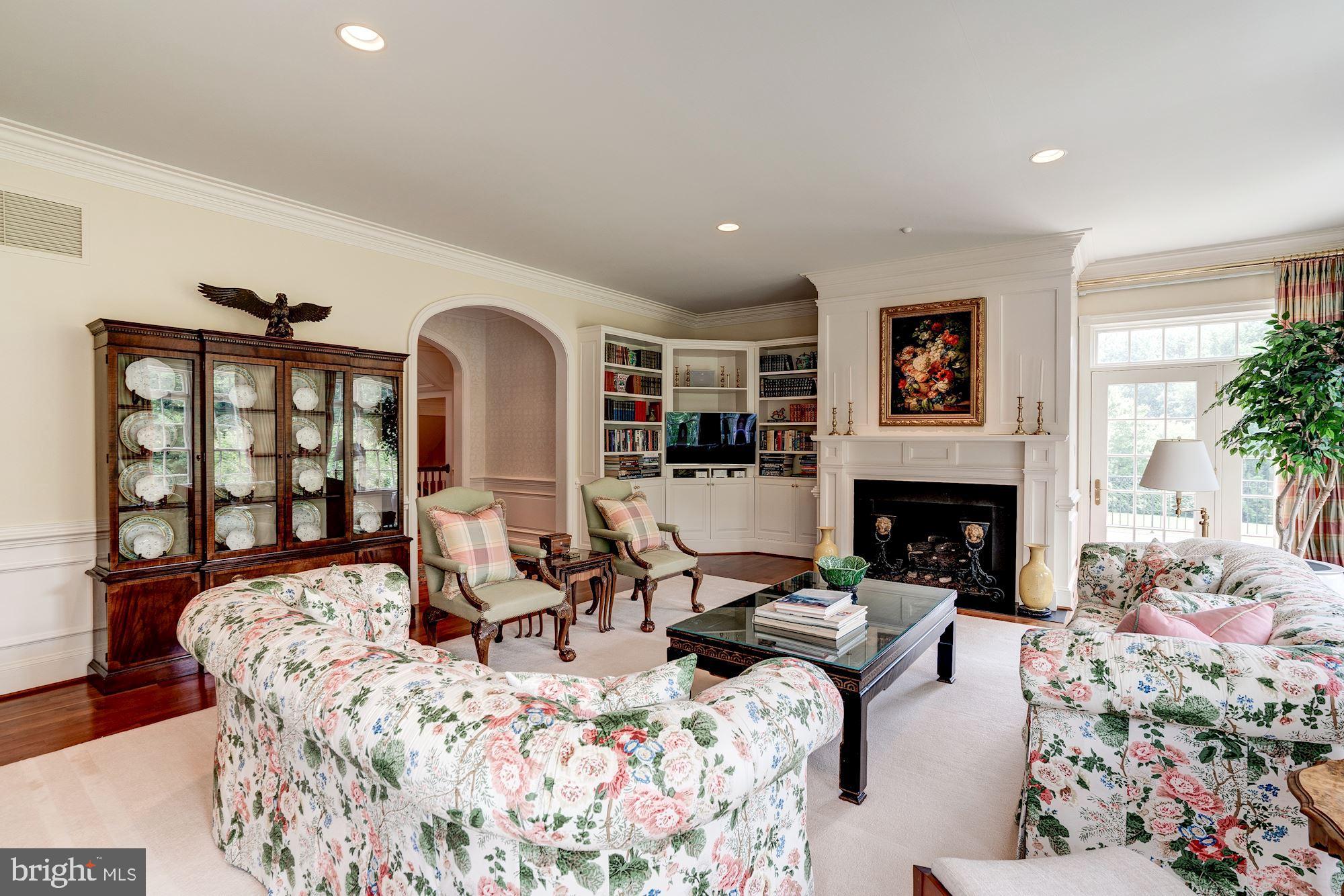 DEERFIELD POND - Residential