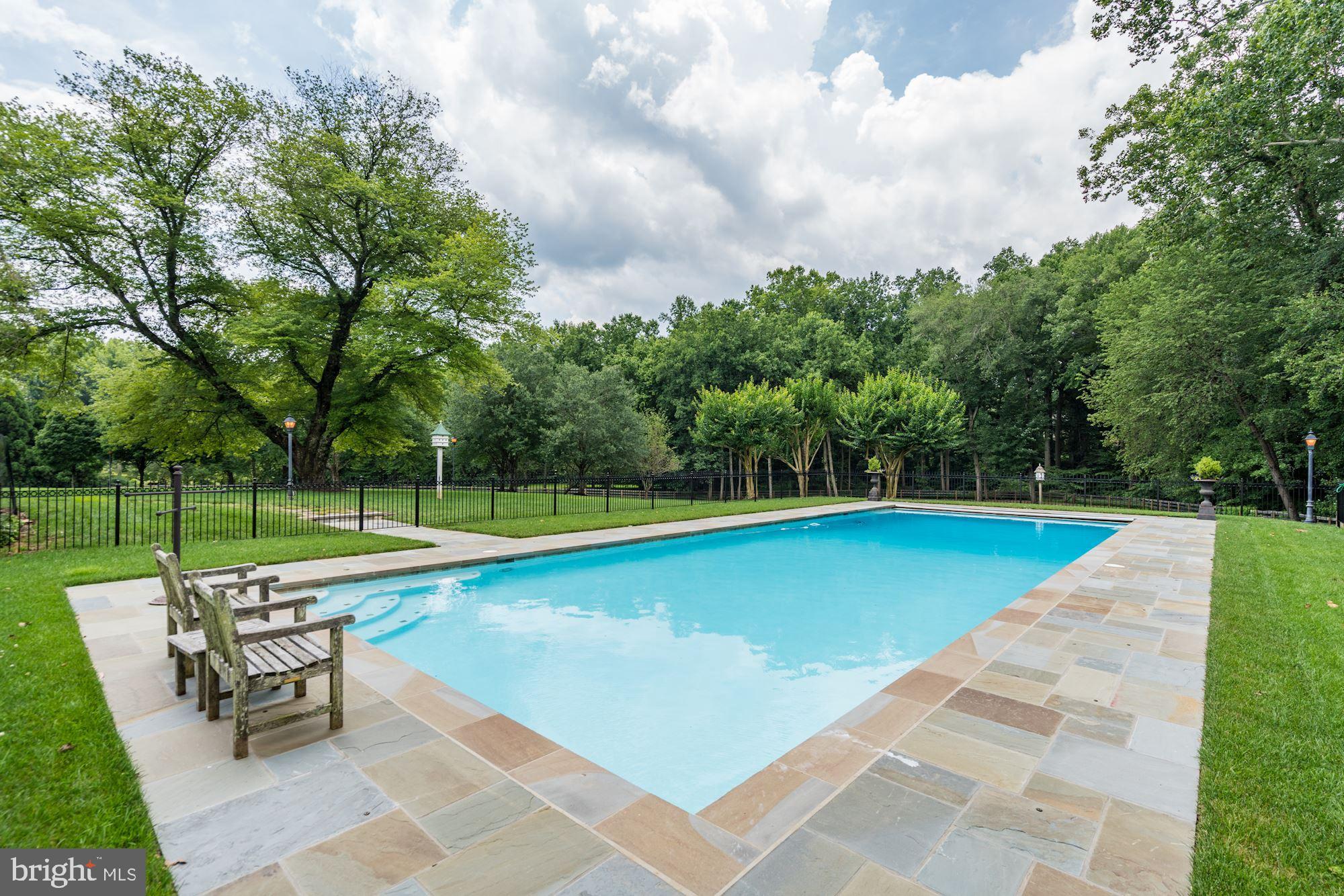 DEERFIELD POND - Residential