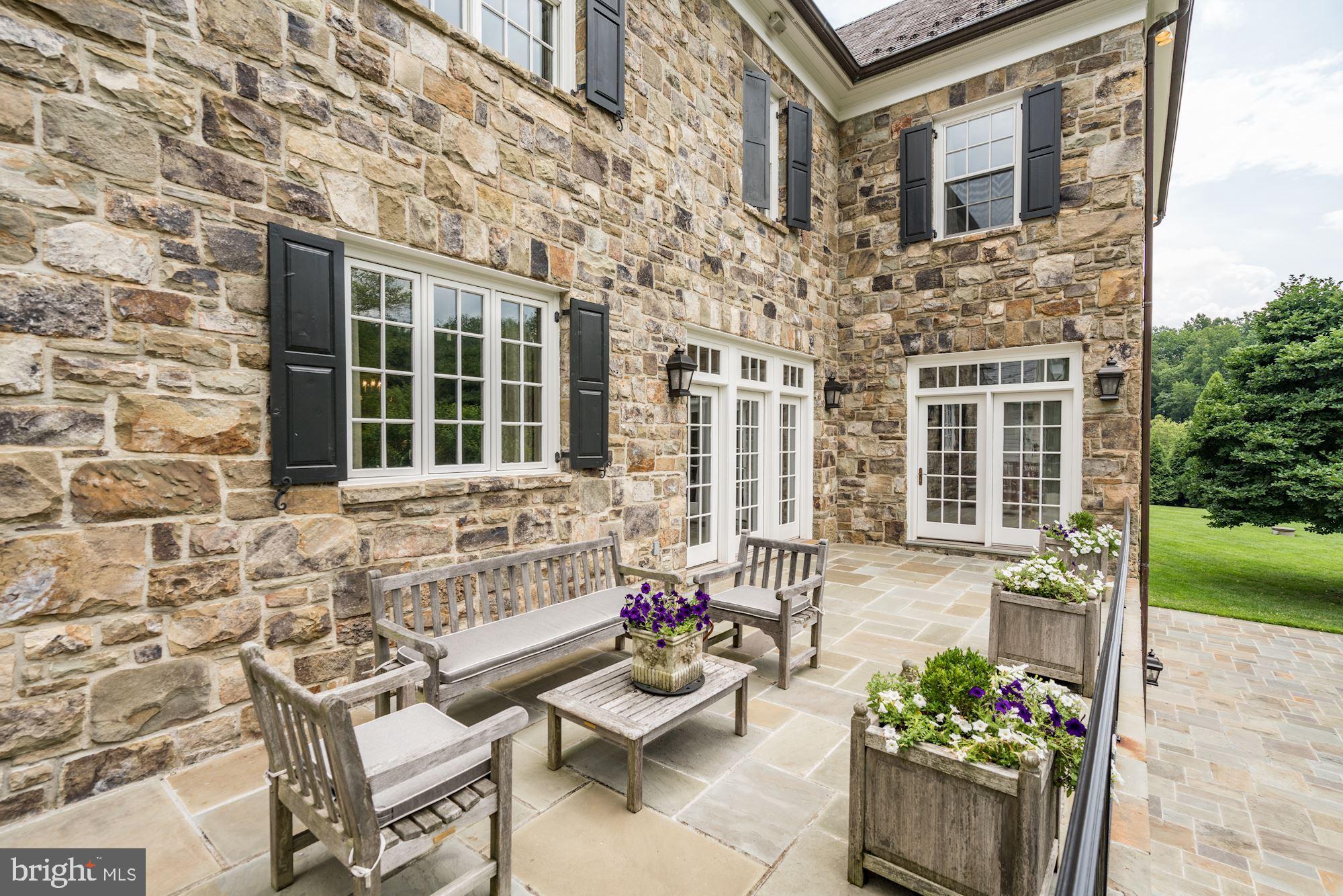 DEERFIELD POND - Residential