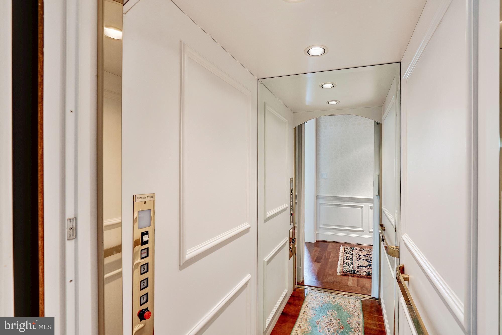 DEERFIELD POND - Residential