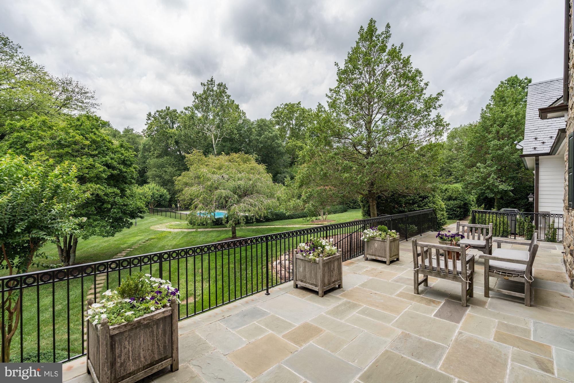 DEERFIELD POND - Residential