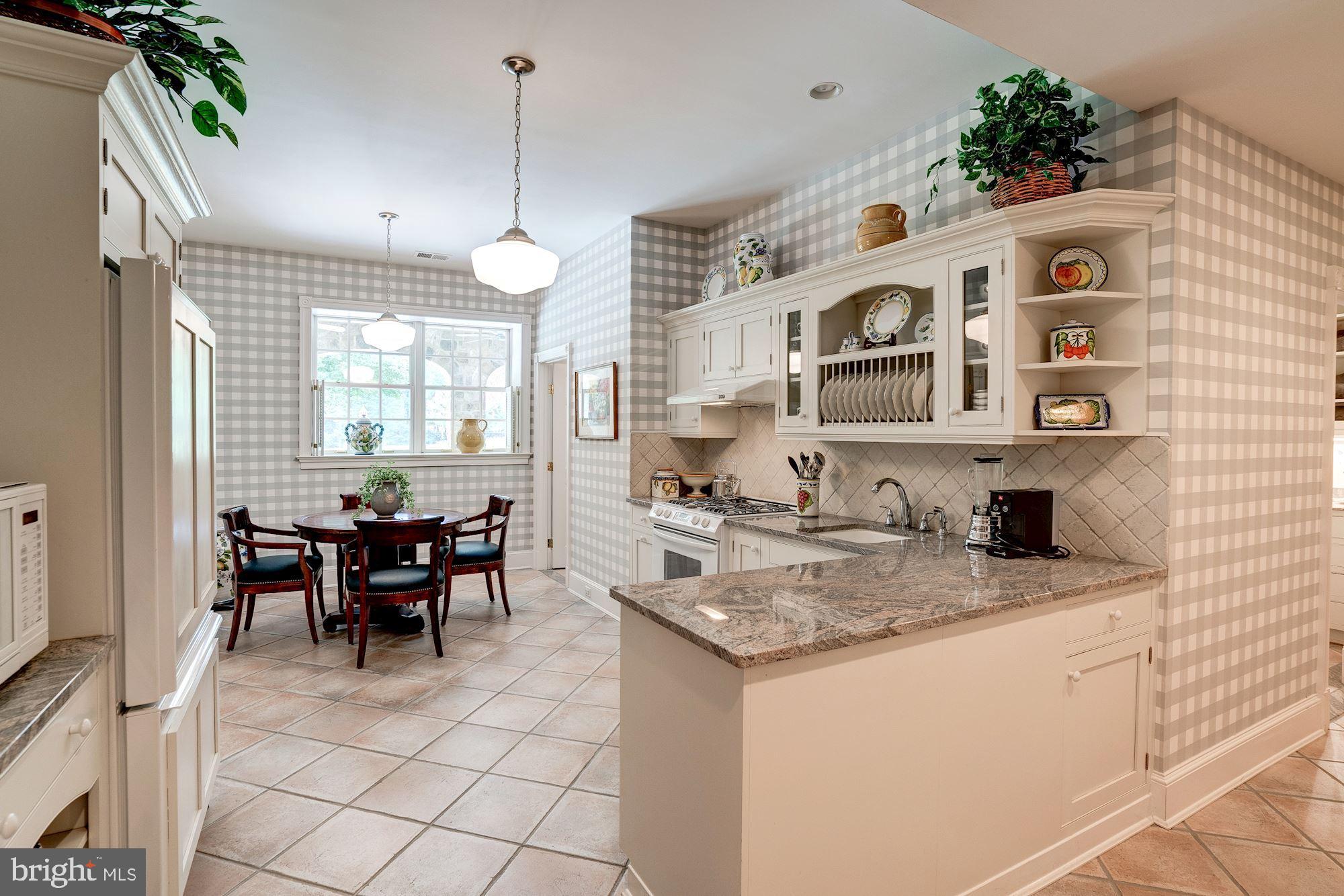 DEERFIELD POND - Residential