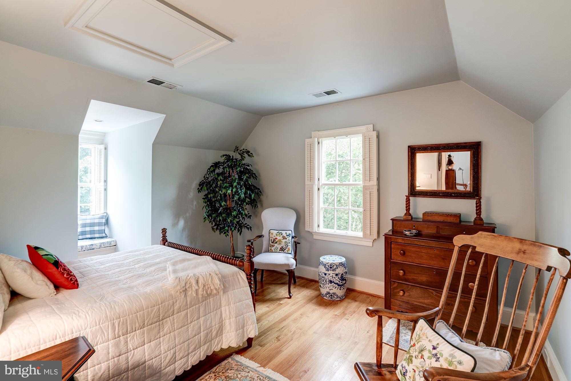 DEERFIELD POND - Residential