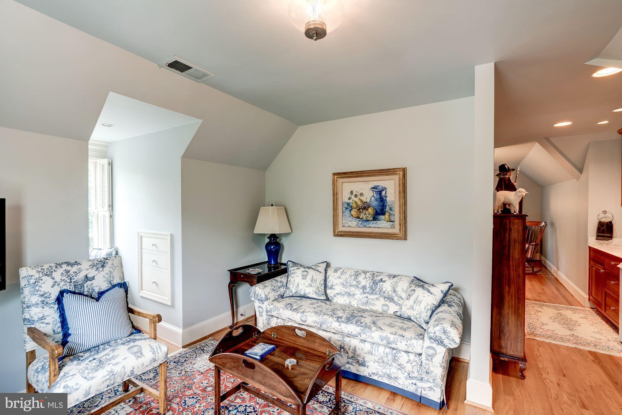 DEERFIELD POND - Residential