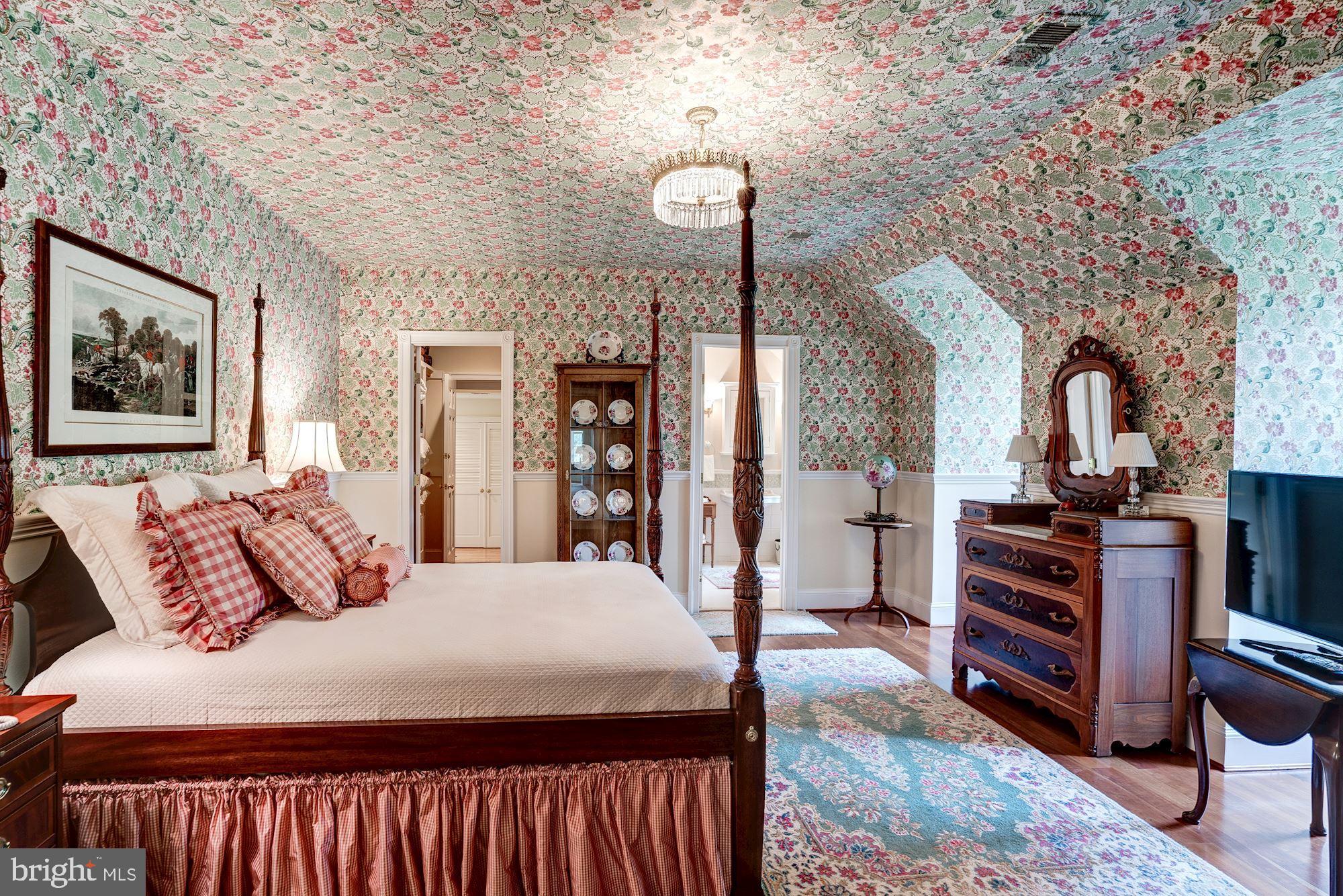 DEERFIELD POND - Residential