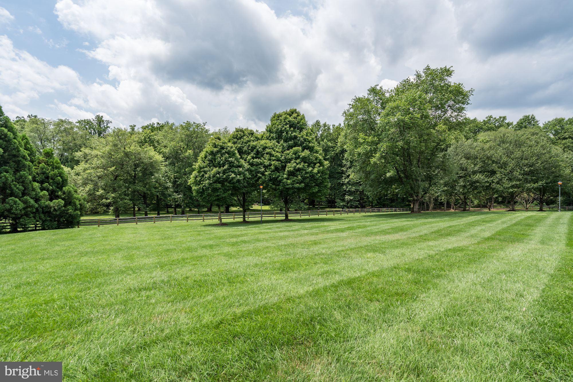 DEERFIELD POND - Residential