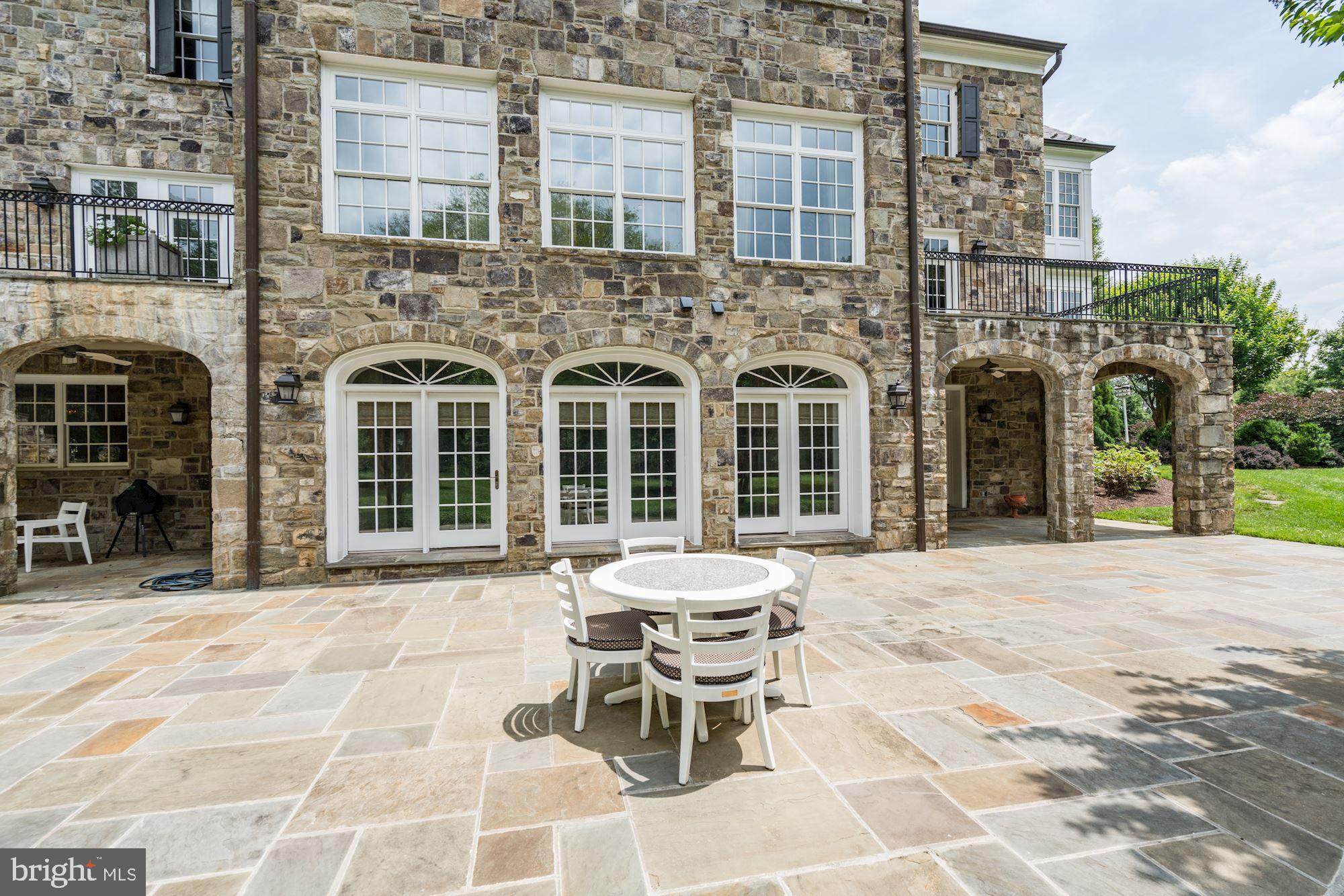 DEERFIELD POND - Residential