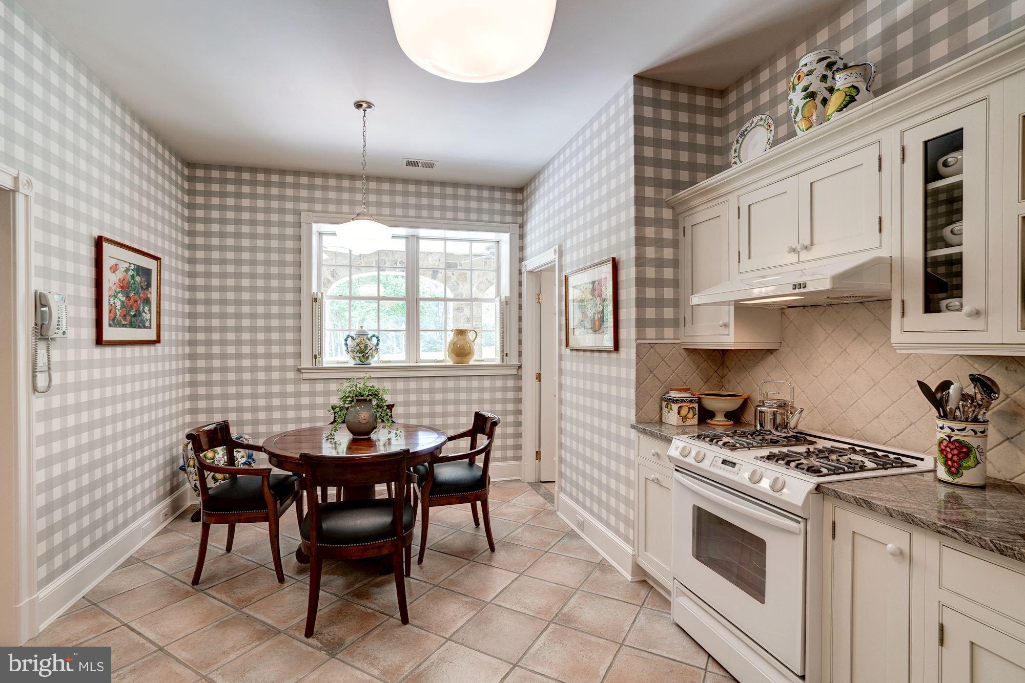 DEERFIELD POND - Residential