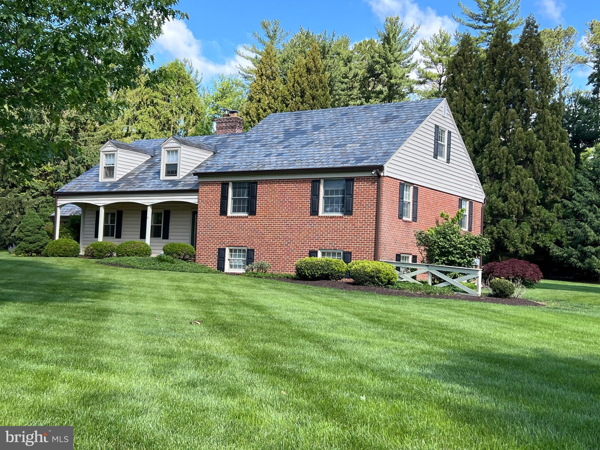 2212 BOXMERE ROAD