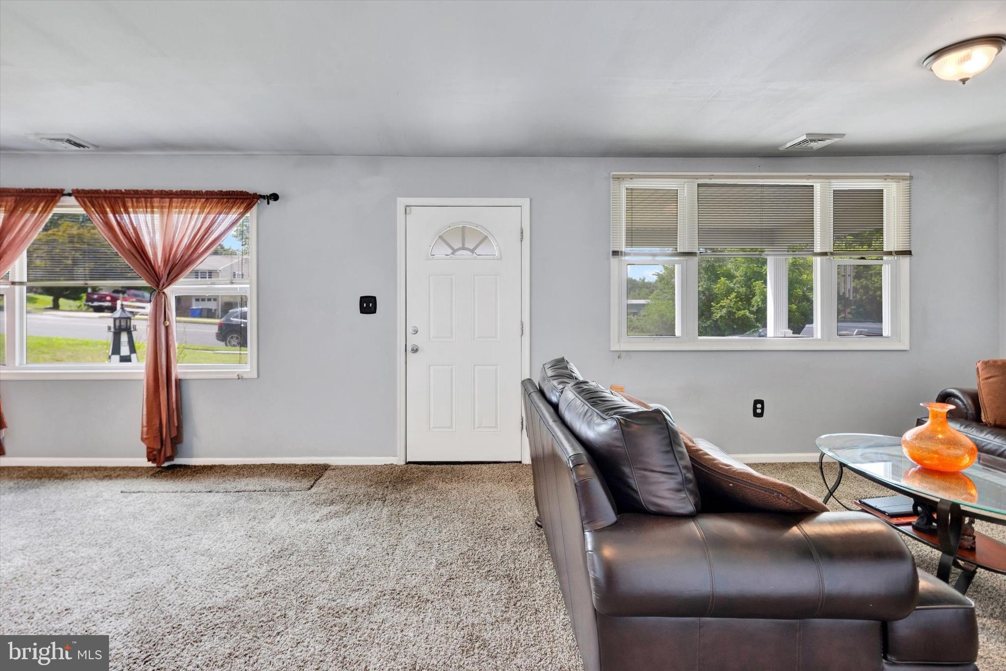 369 W KING STREET