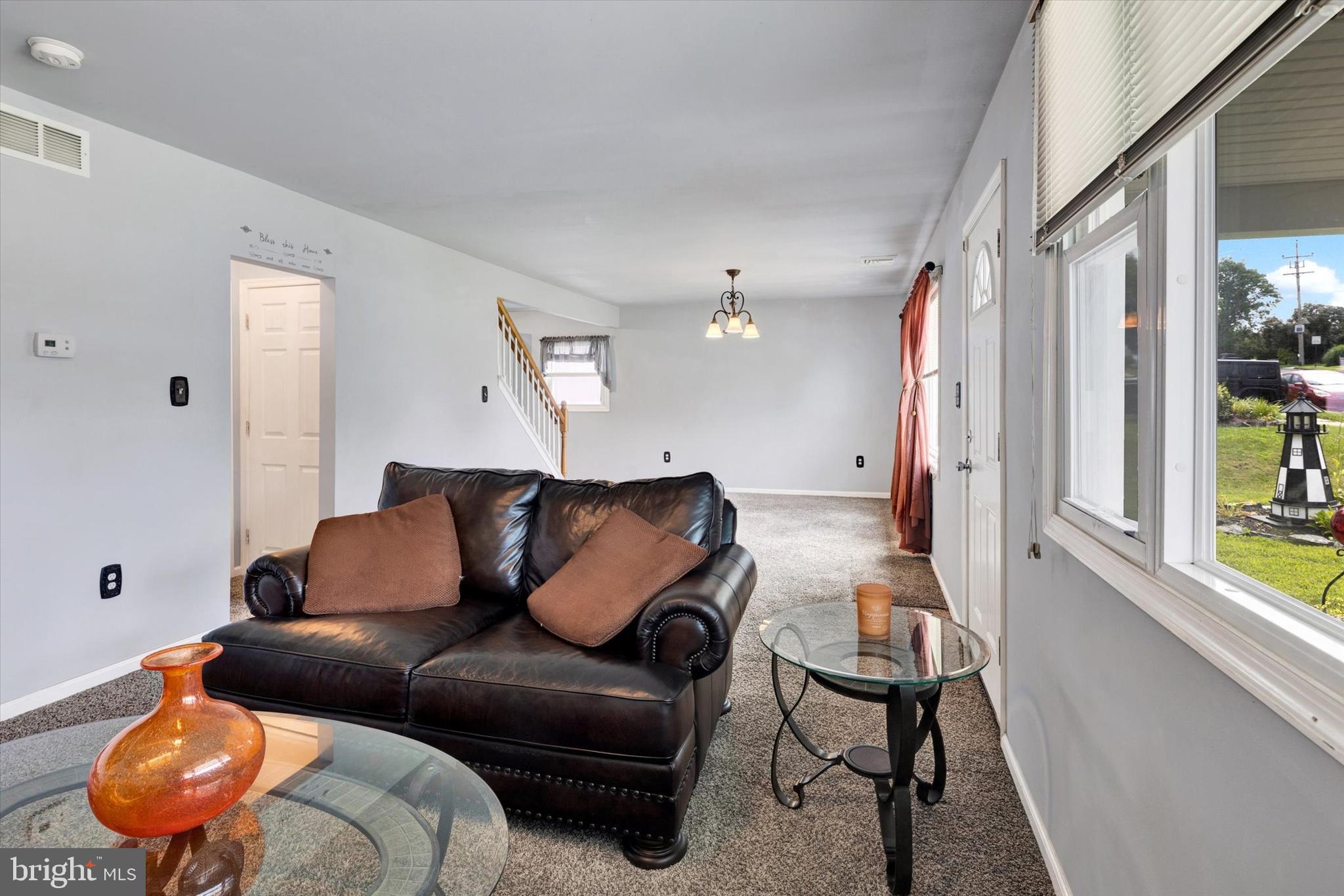 369 W KING STREET