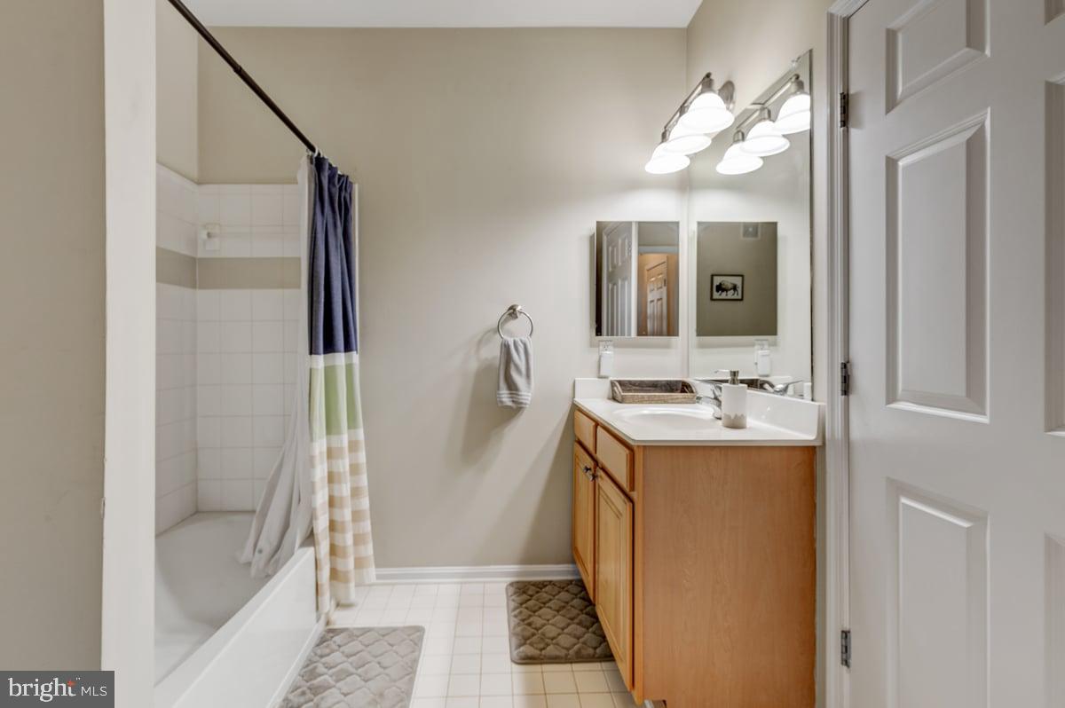 GROVE AT ARLINGTON - Residential Lease