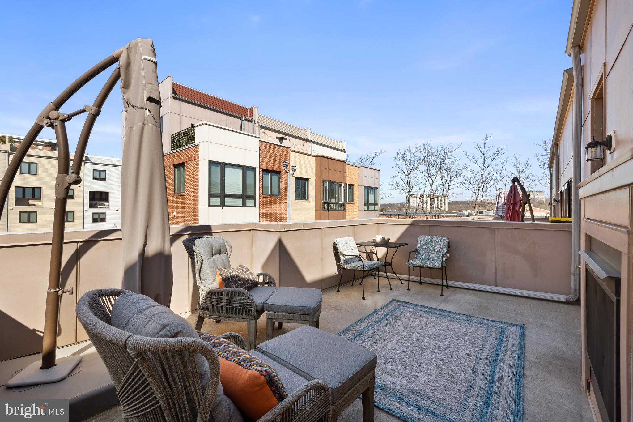 CAMBRIA SQUARE - Residential