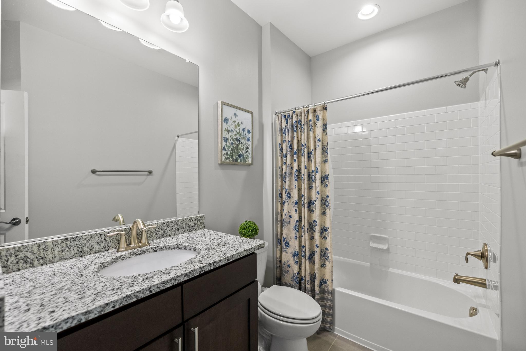 CAMBRIA SQUARE - Residential