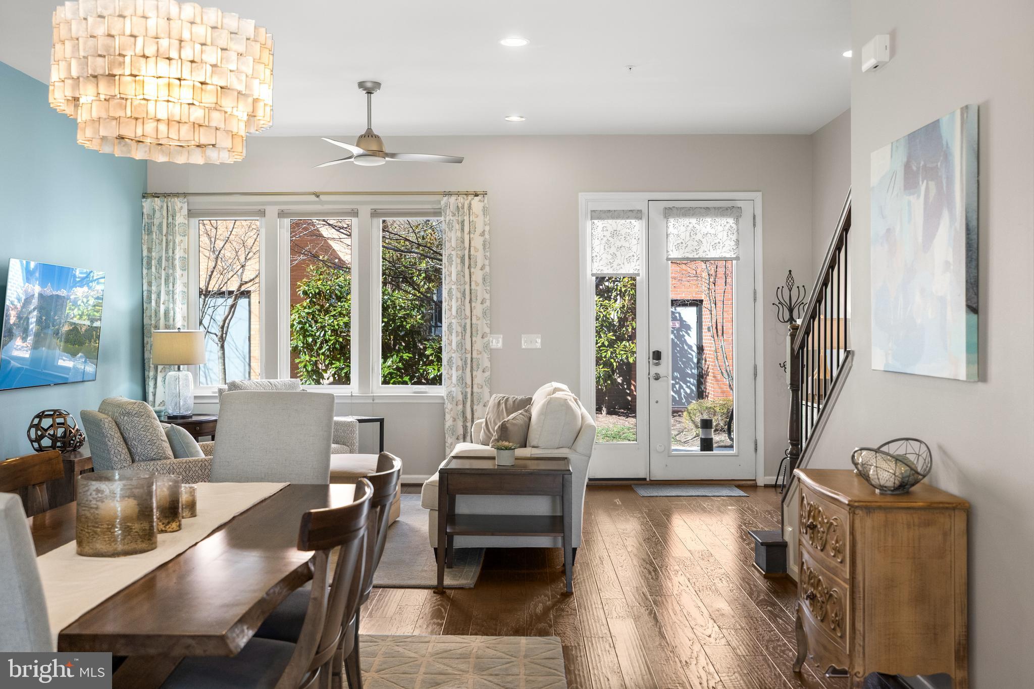 CAMBRIA SQUARE - Residential