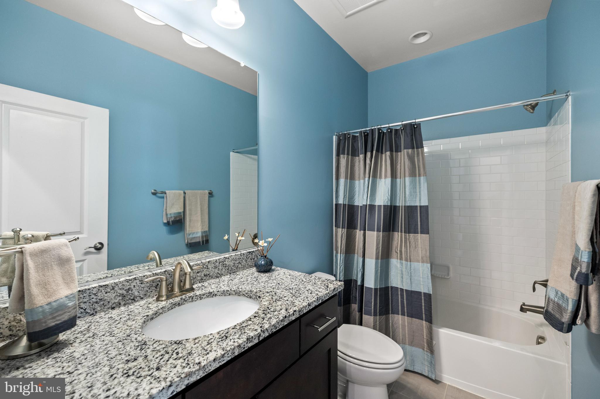 CAMBRIA SQUARE - Residential