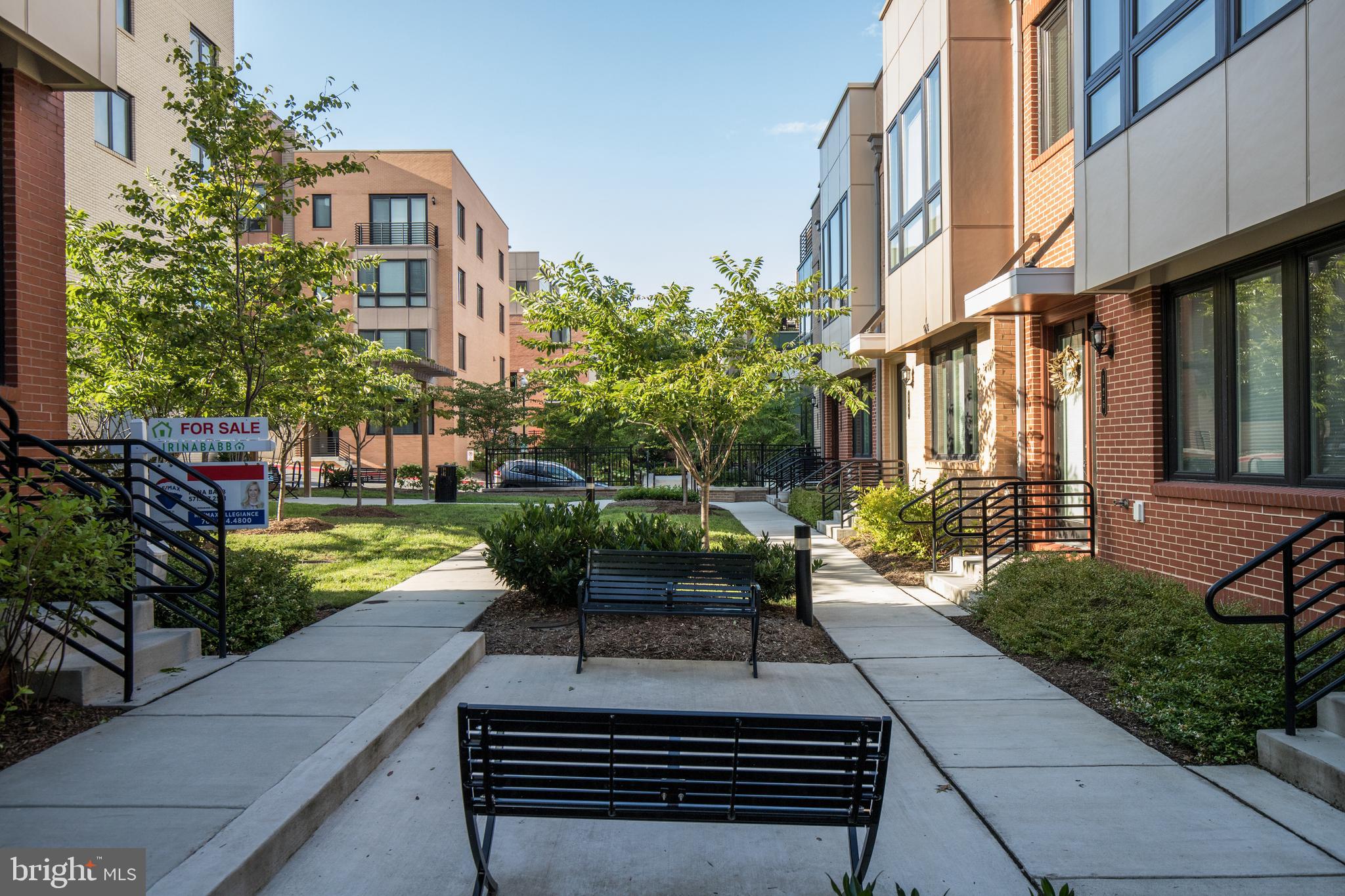 CAMBRIA SQUARE - Residential