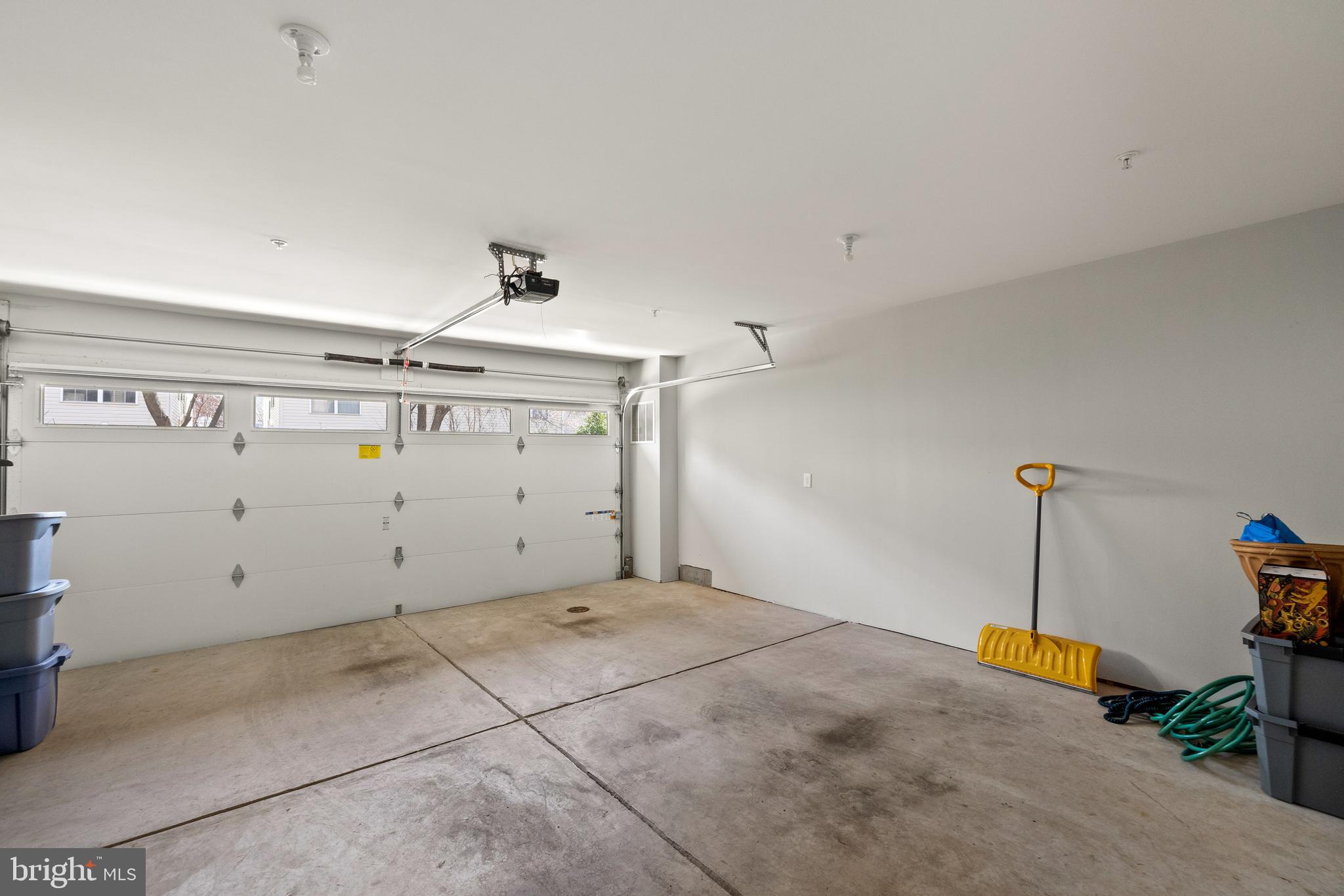 CAMBRIA SQUARE - Residential