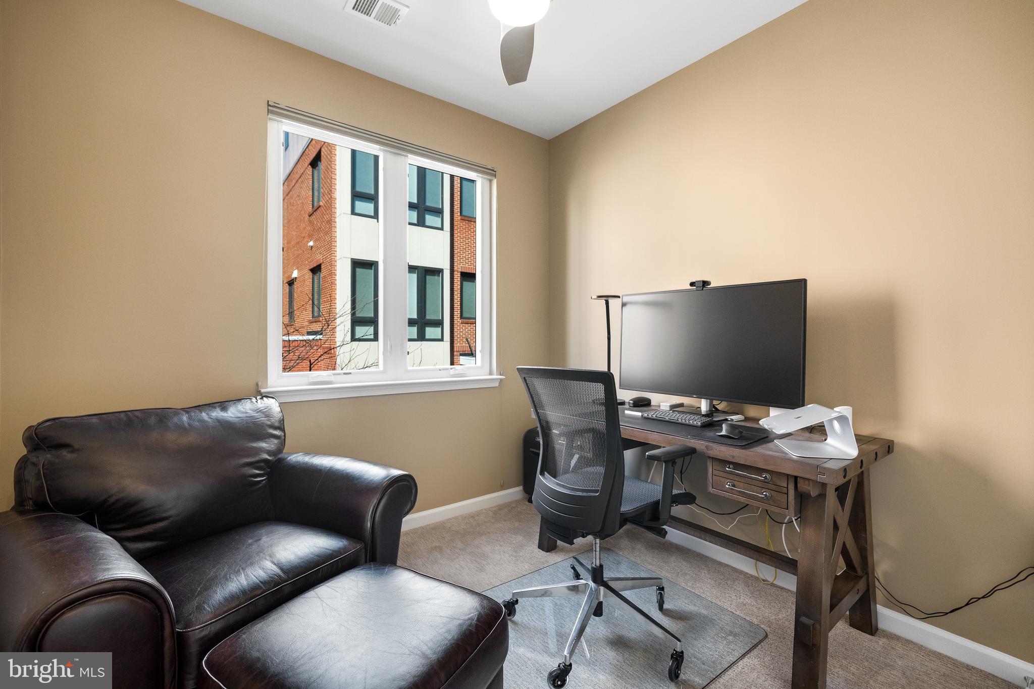 CAMBRIA SQUARE - Residential