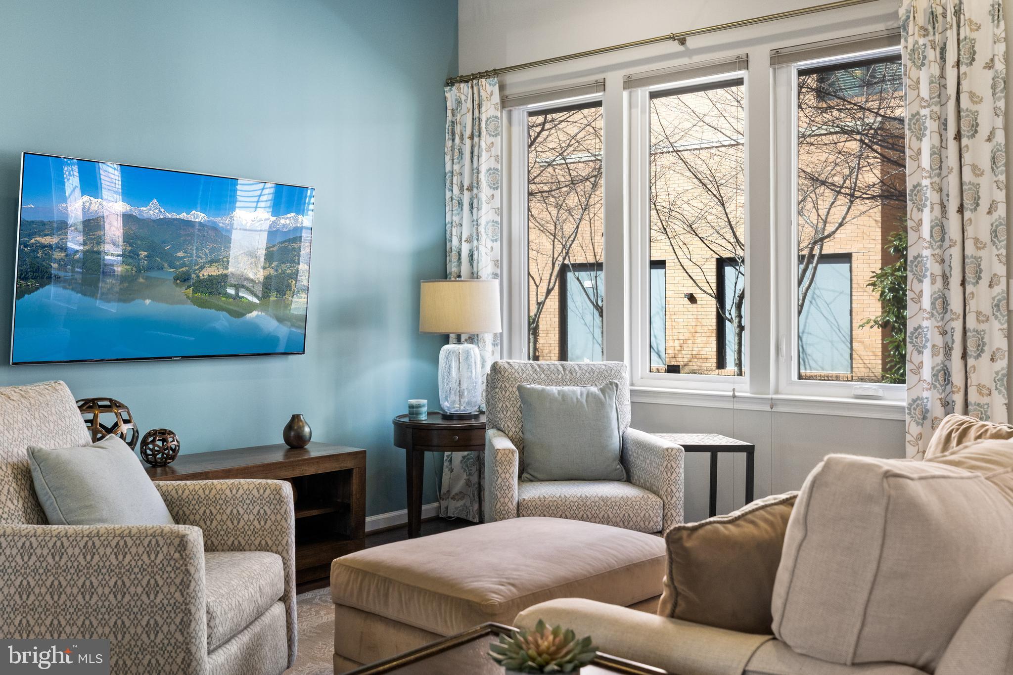 CAMBRIA SQUARE - Residential