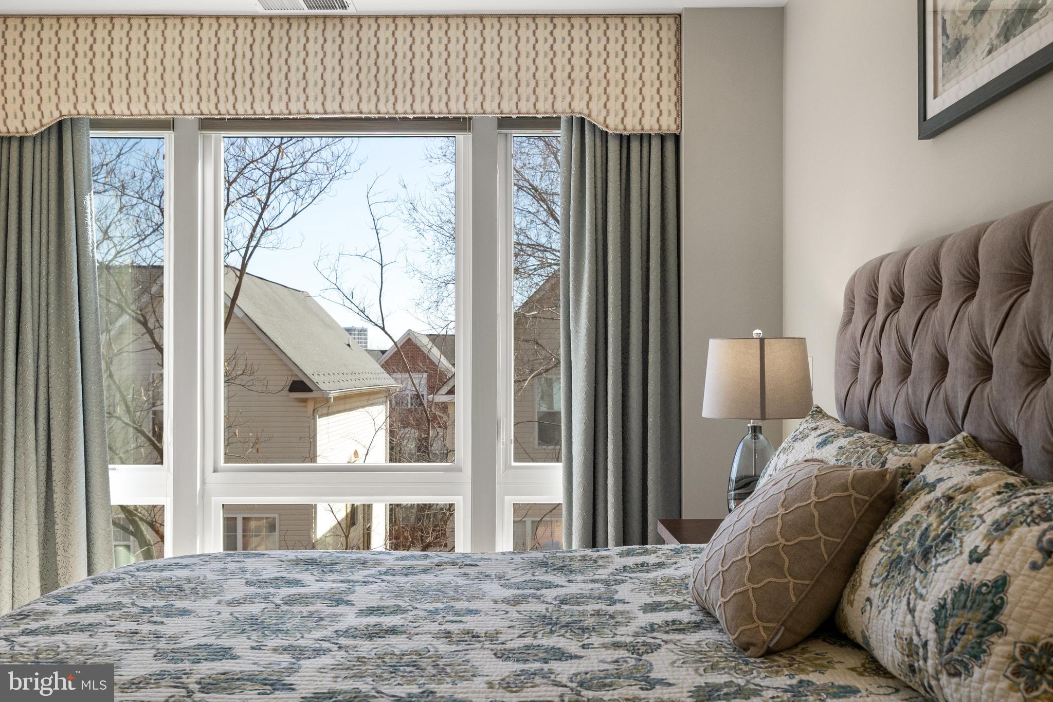 CAMBRIA SQUARE - Residential