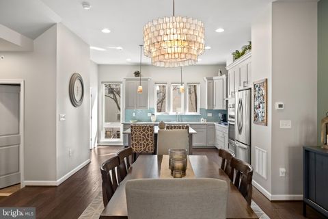 108 CAMBRIA WALK ALEXANDRIA VA 22304