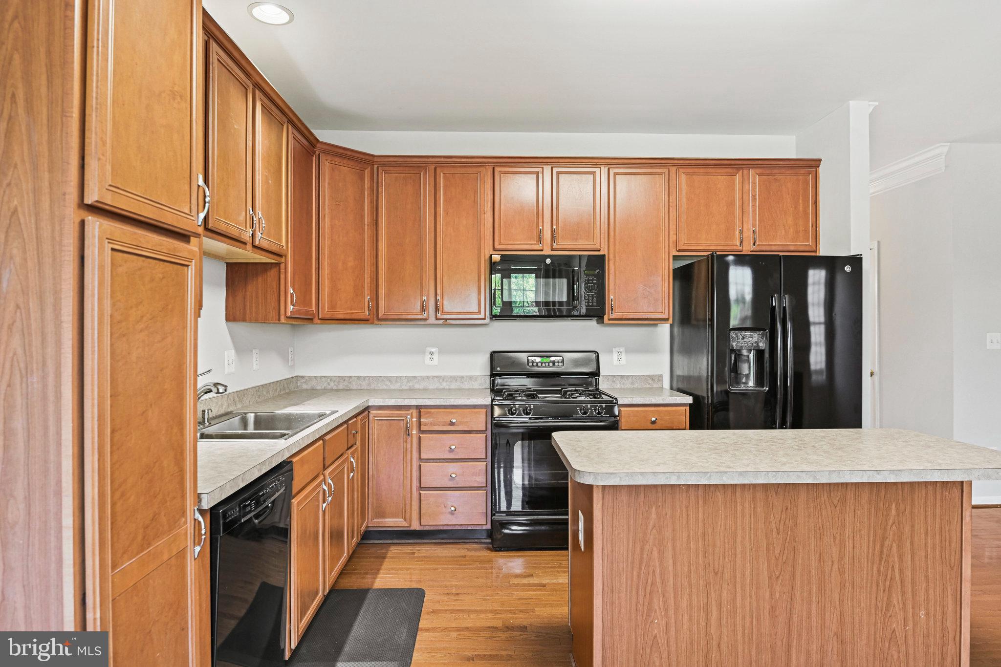 LOUDOUN VALLEY ESTATES - Residential Lease