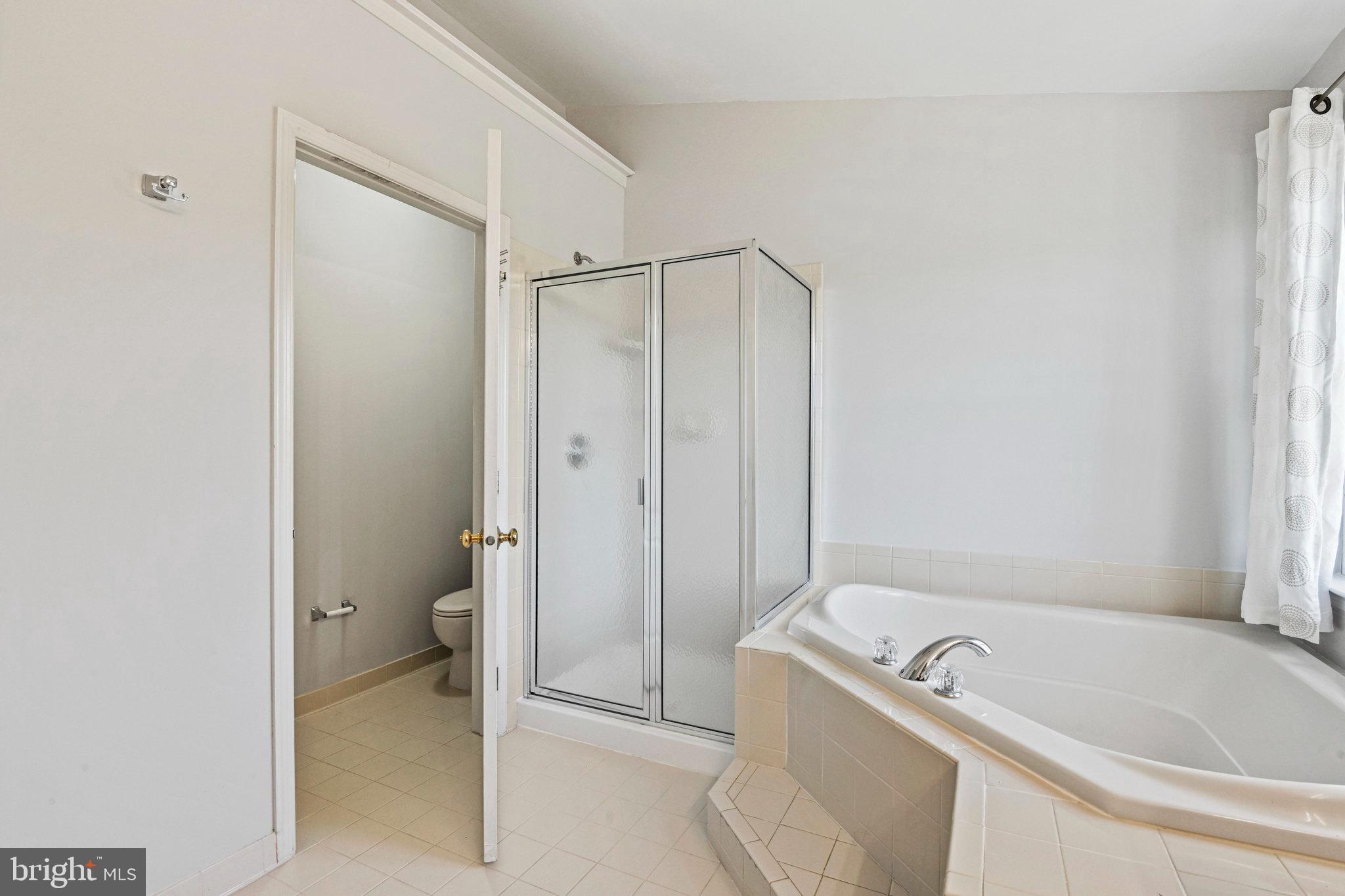 LOUDOUN VALLEY ESTATES - Residential Lease