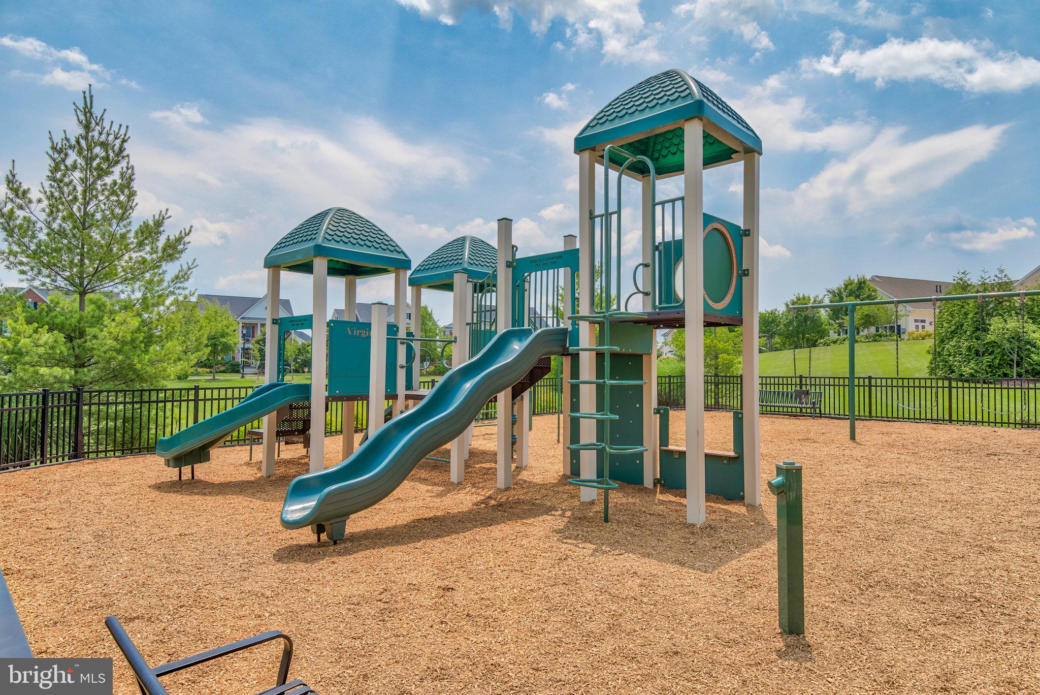 LOUDOUN VALLEY ESTATES - Residential Lease