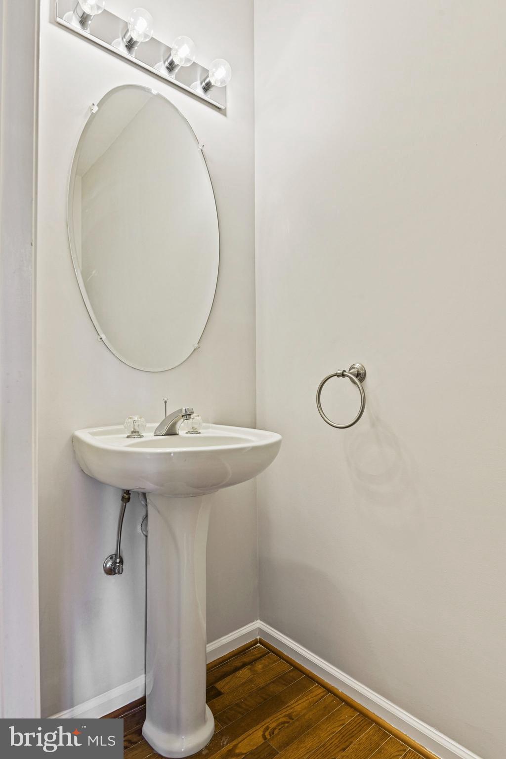 LOUDOUN VALLEY ESTATES - Residential Lease