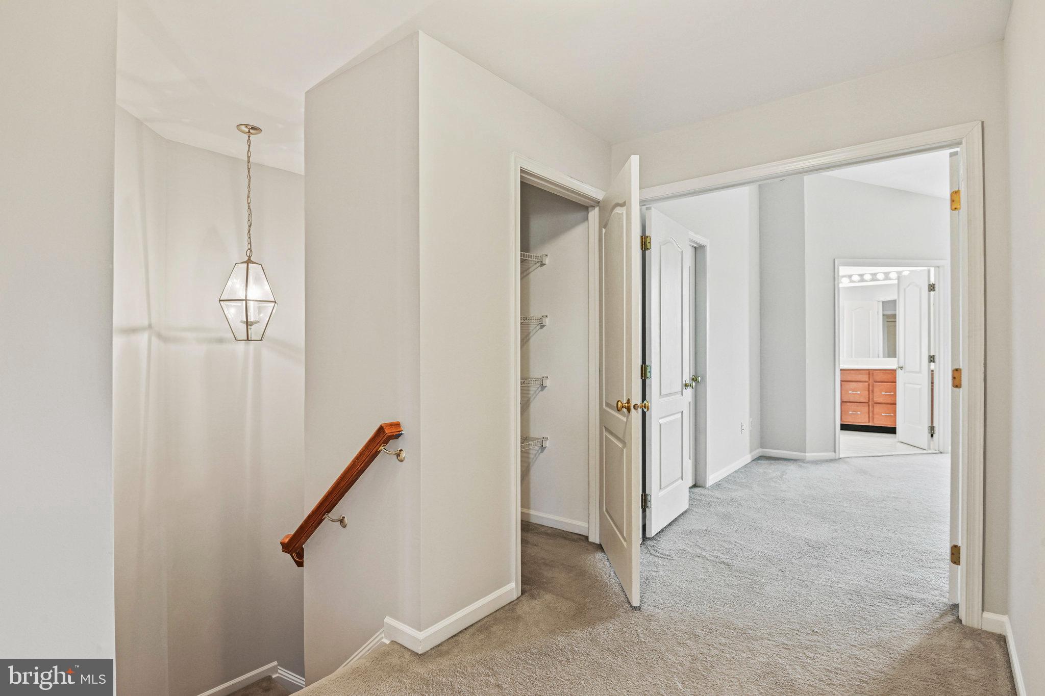 LOUDOUN VALLEY ESTATES - Residential Lease