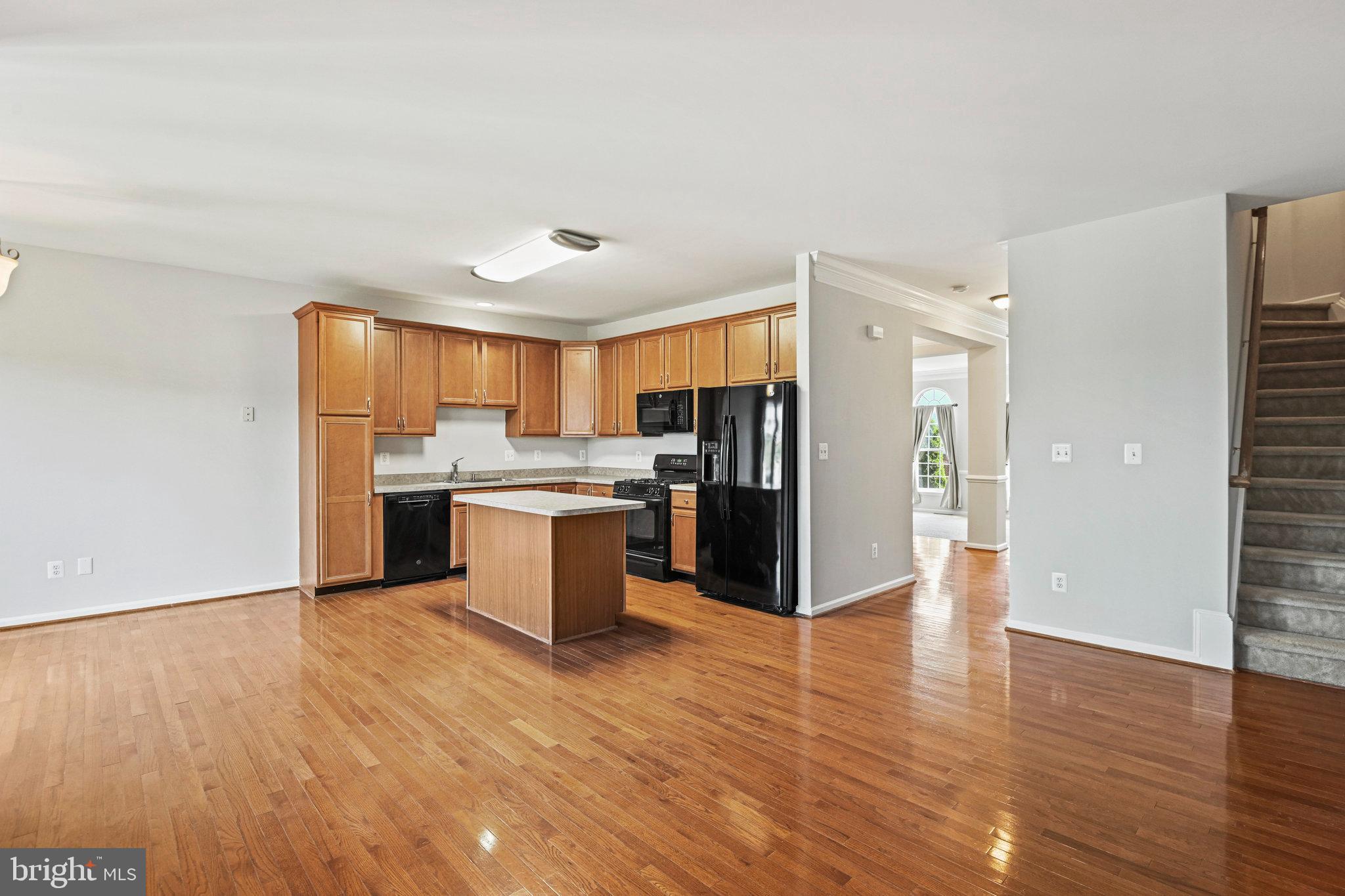 LOUDOUN VALLEY ESTATES - Residential Lease