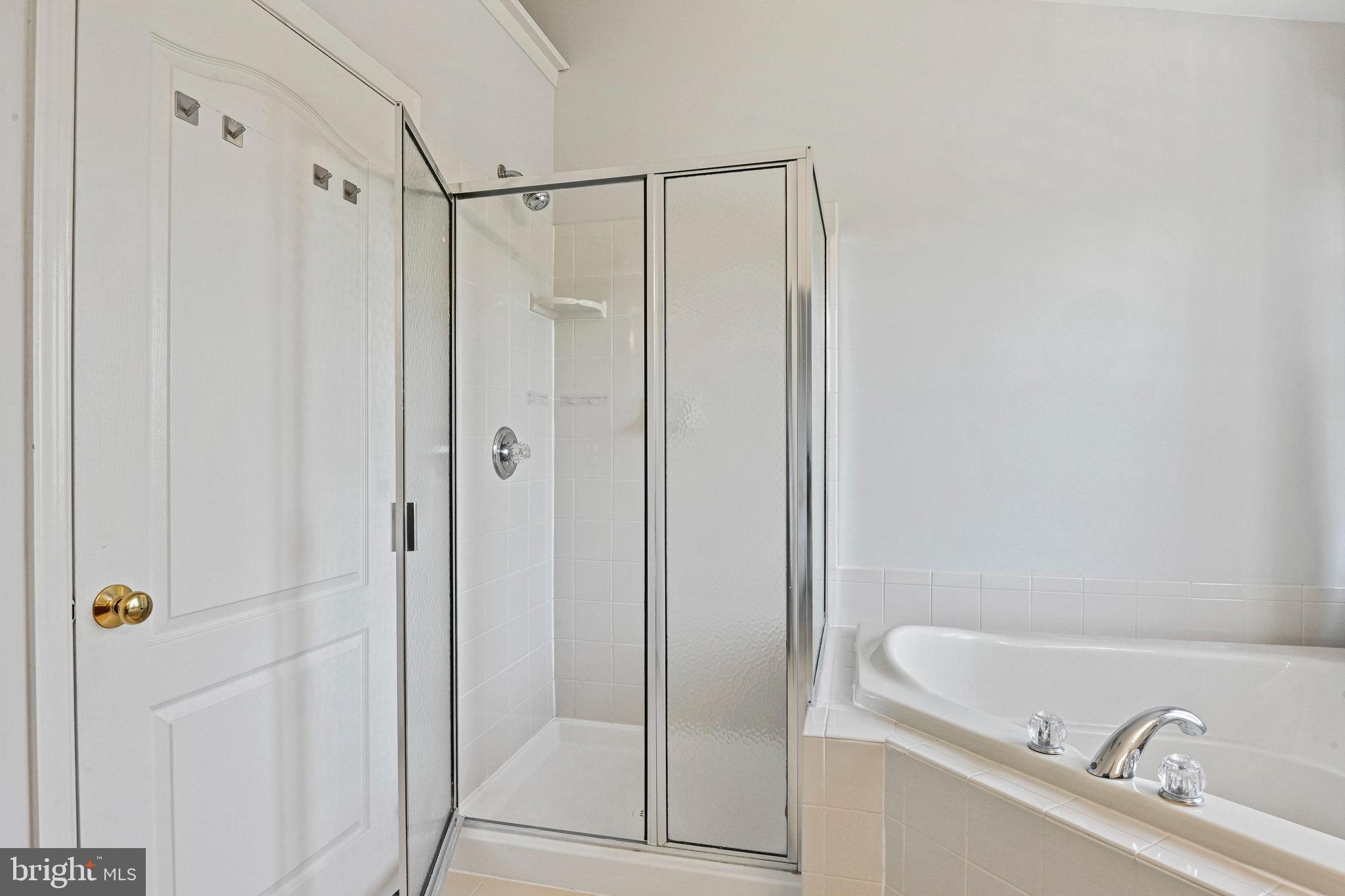 LOUDOUN VALLEY ESTATES - Residential Lease