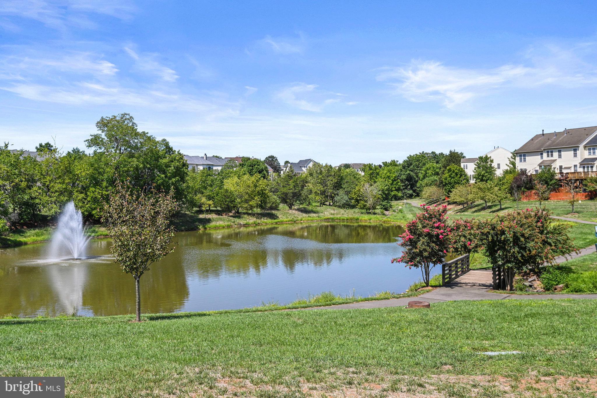 LOUDOUN VALLEY ESTATES - Residential Lease