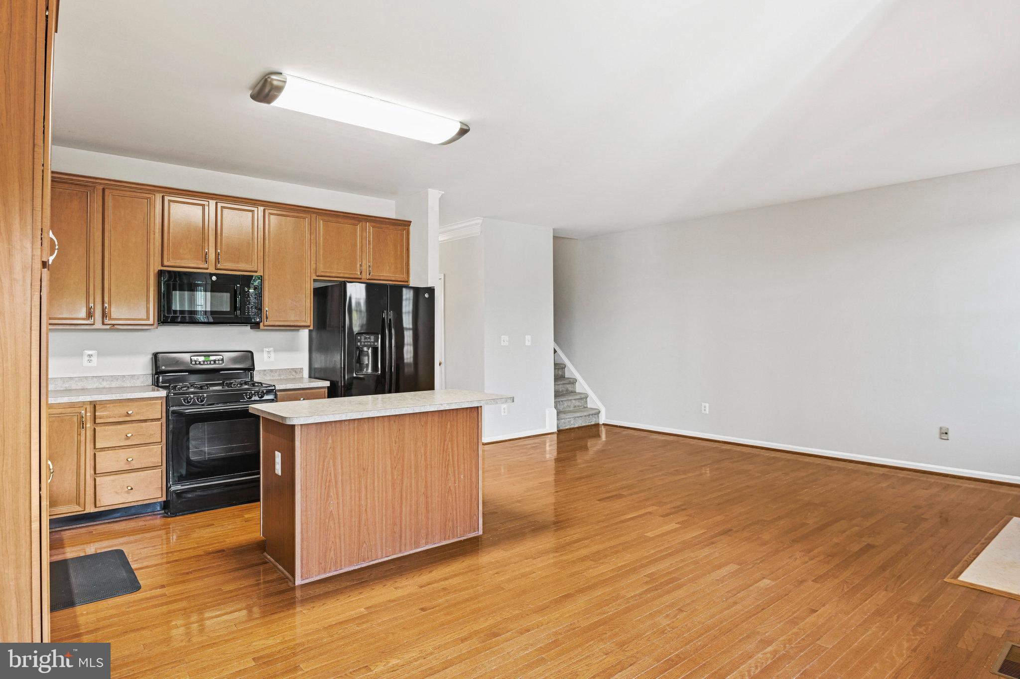 LOUDOUN VALLEY ESTATES - Residential Lease