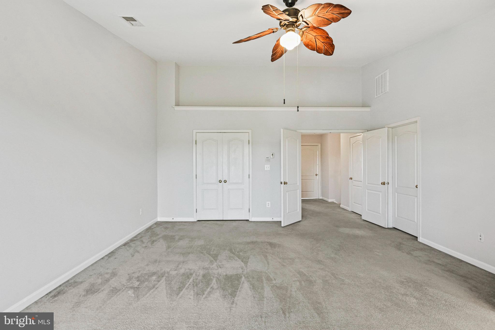 LOUDOUN VALLEY ESTATES - Residential Lease