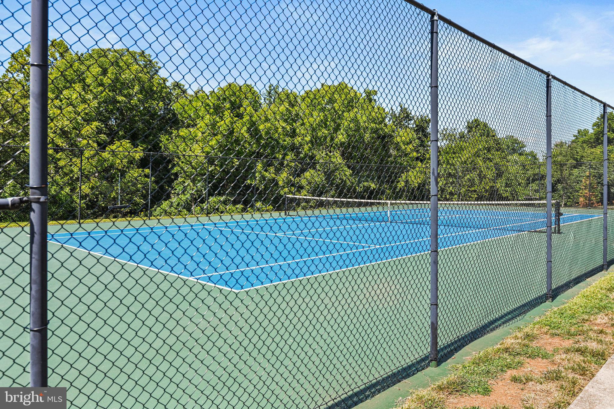 LOUDOUN VALLEY ESTATES - Residential Lease