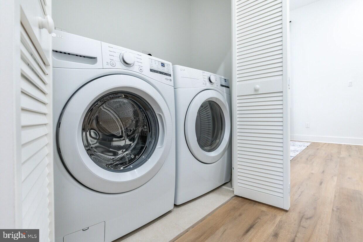 GERMANTOWN - Commercial Sale