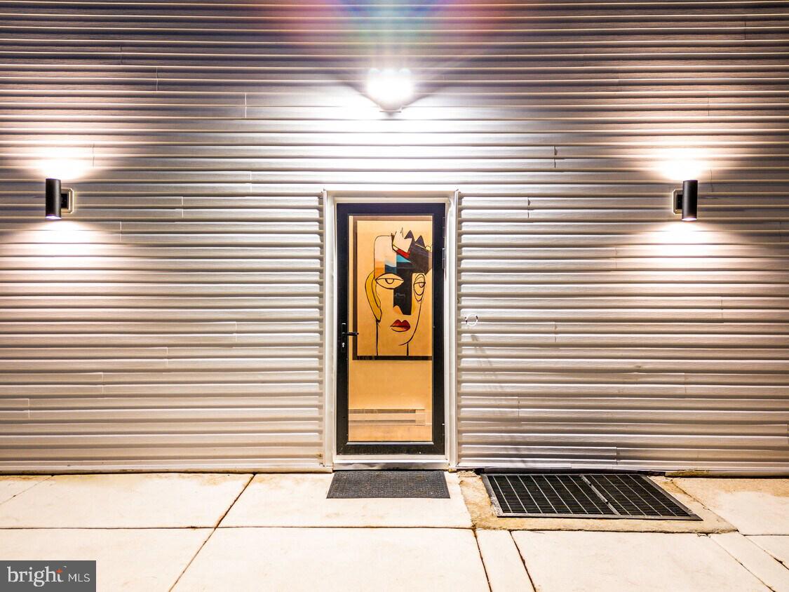 GERMANTOWN - Commercial Sale