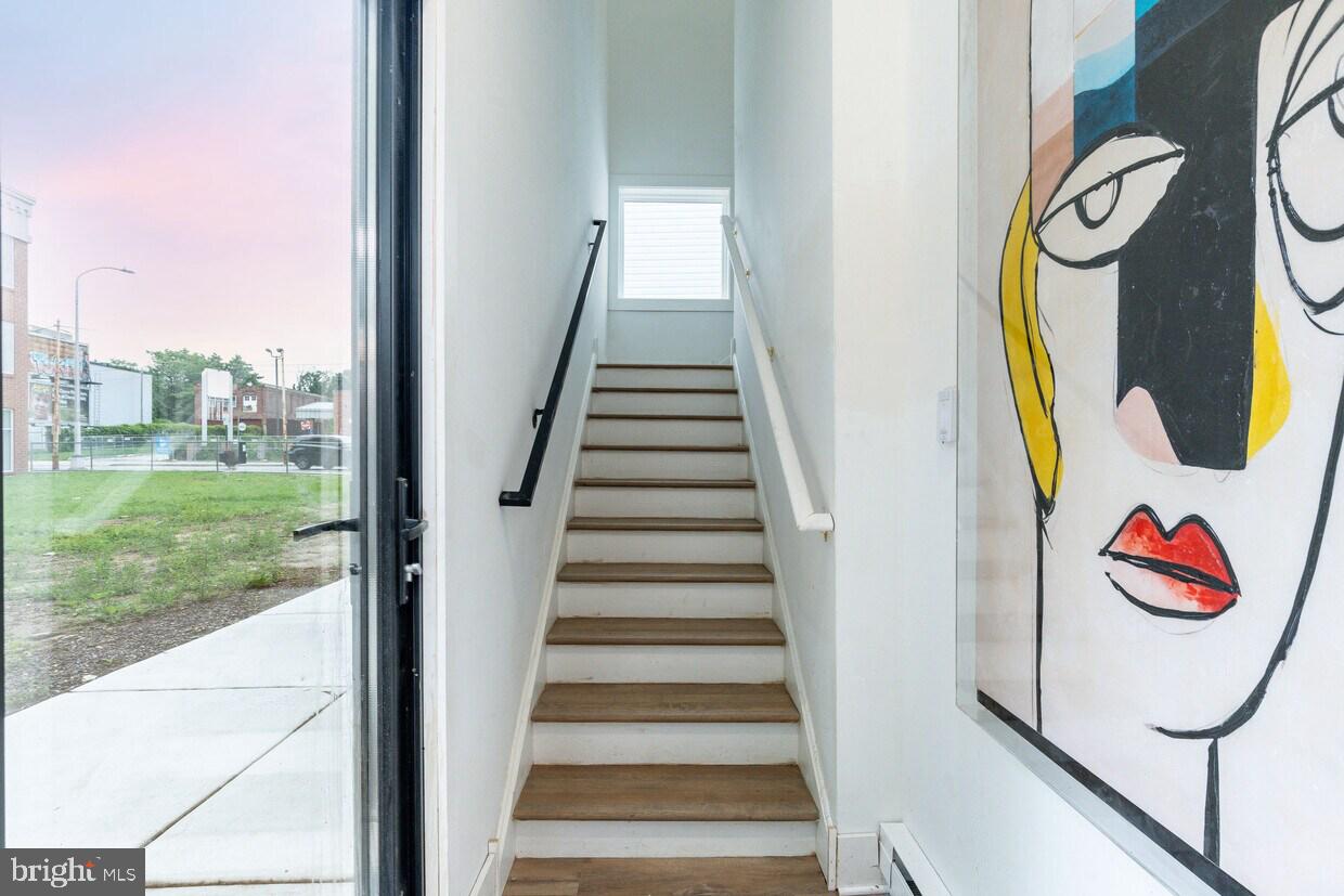 GERMANTOWN - Commercial Sale