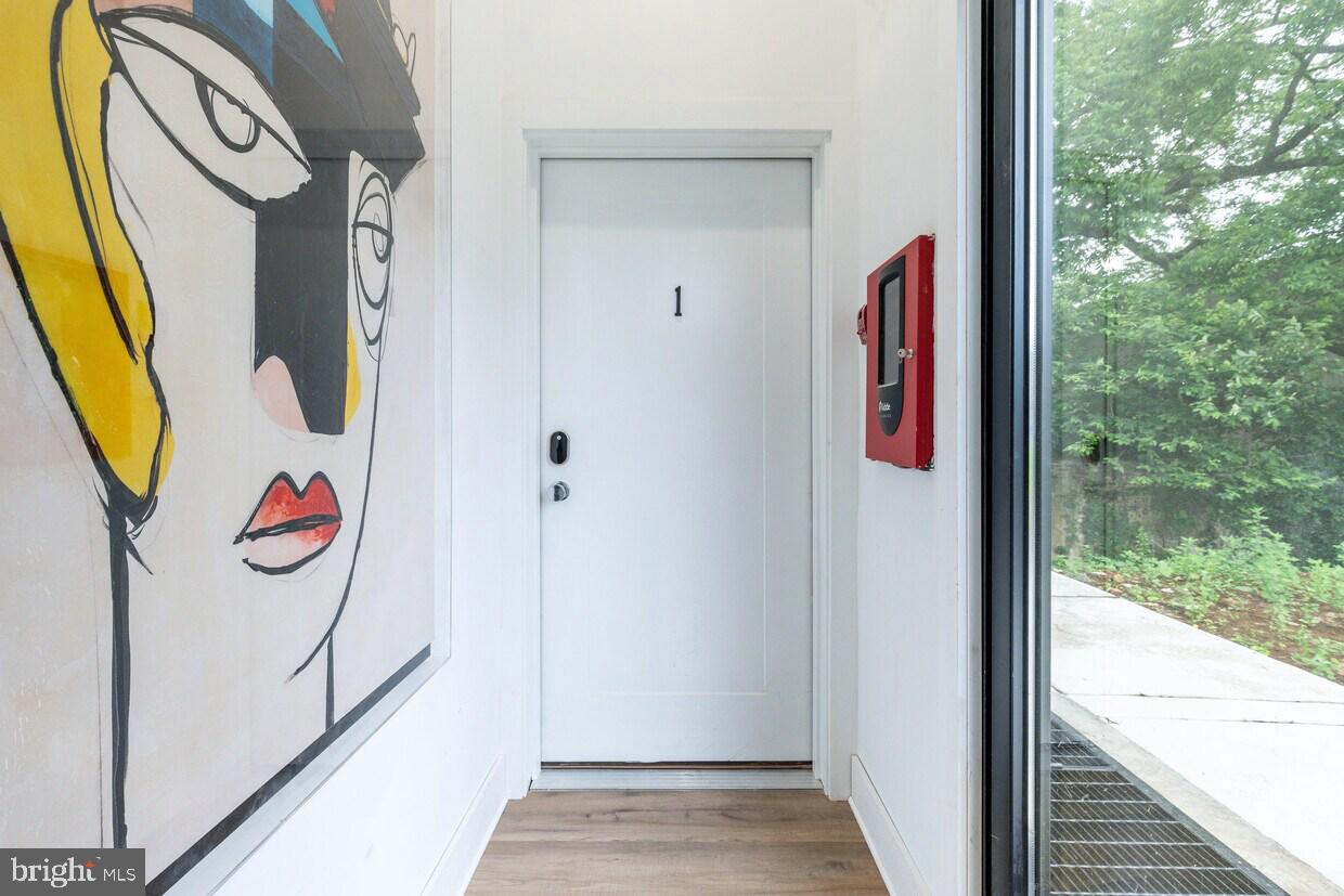 GERMANTOWN - Commercial Sale