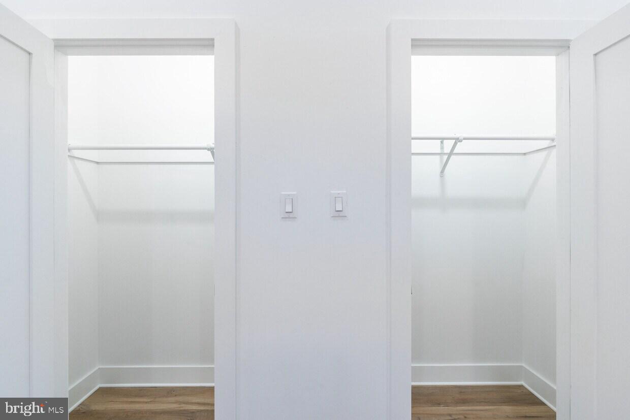 GERMANTOWN - Commercial Sale