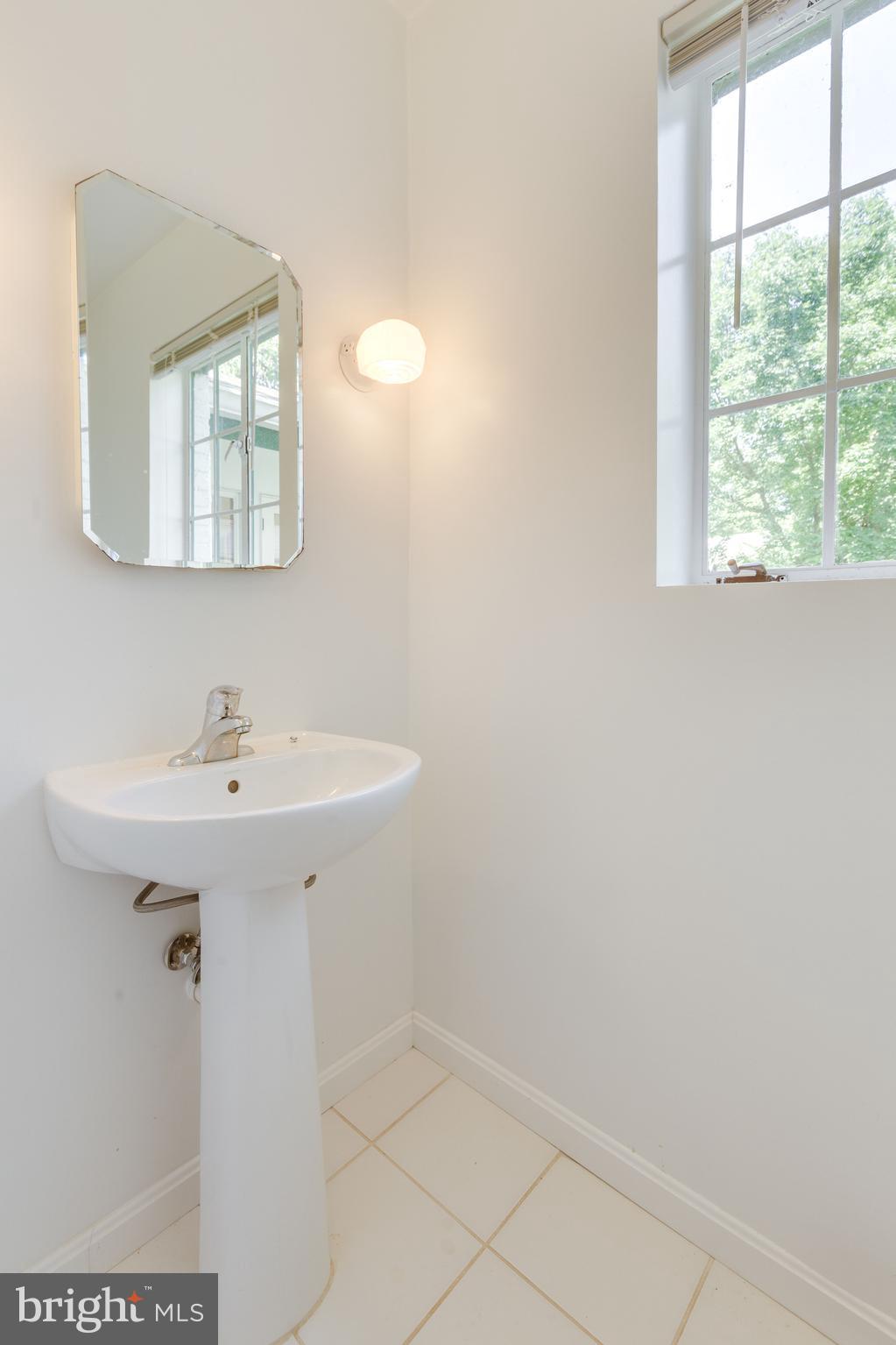 SONOMA - Residential Lease