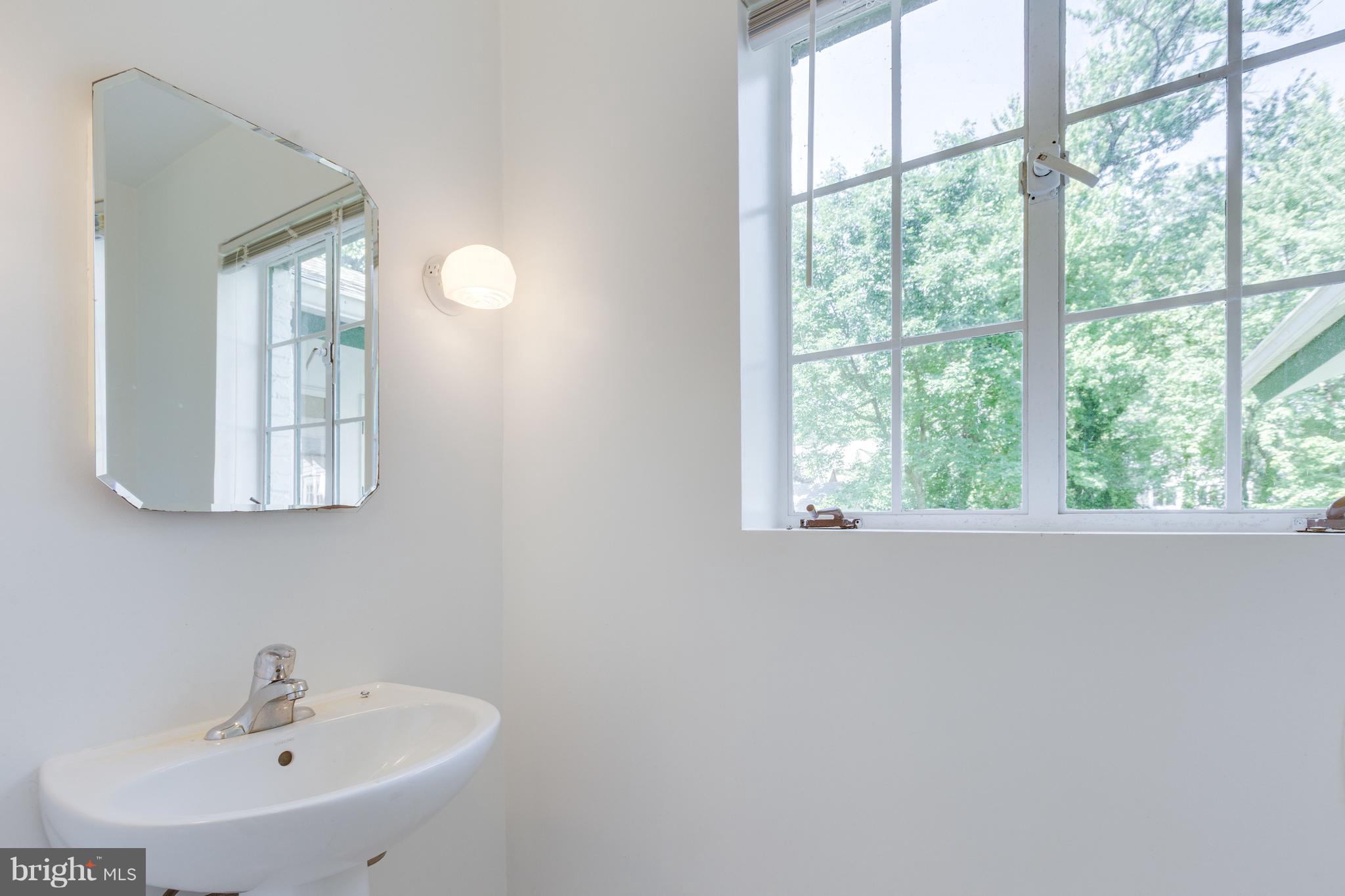 SONOMA - Residential Lease